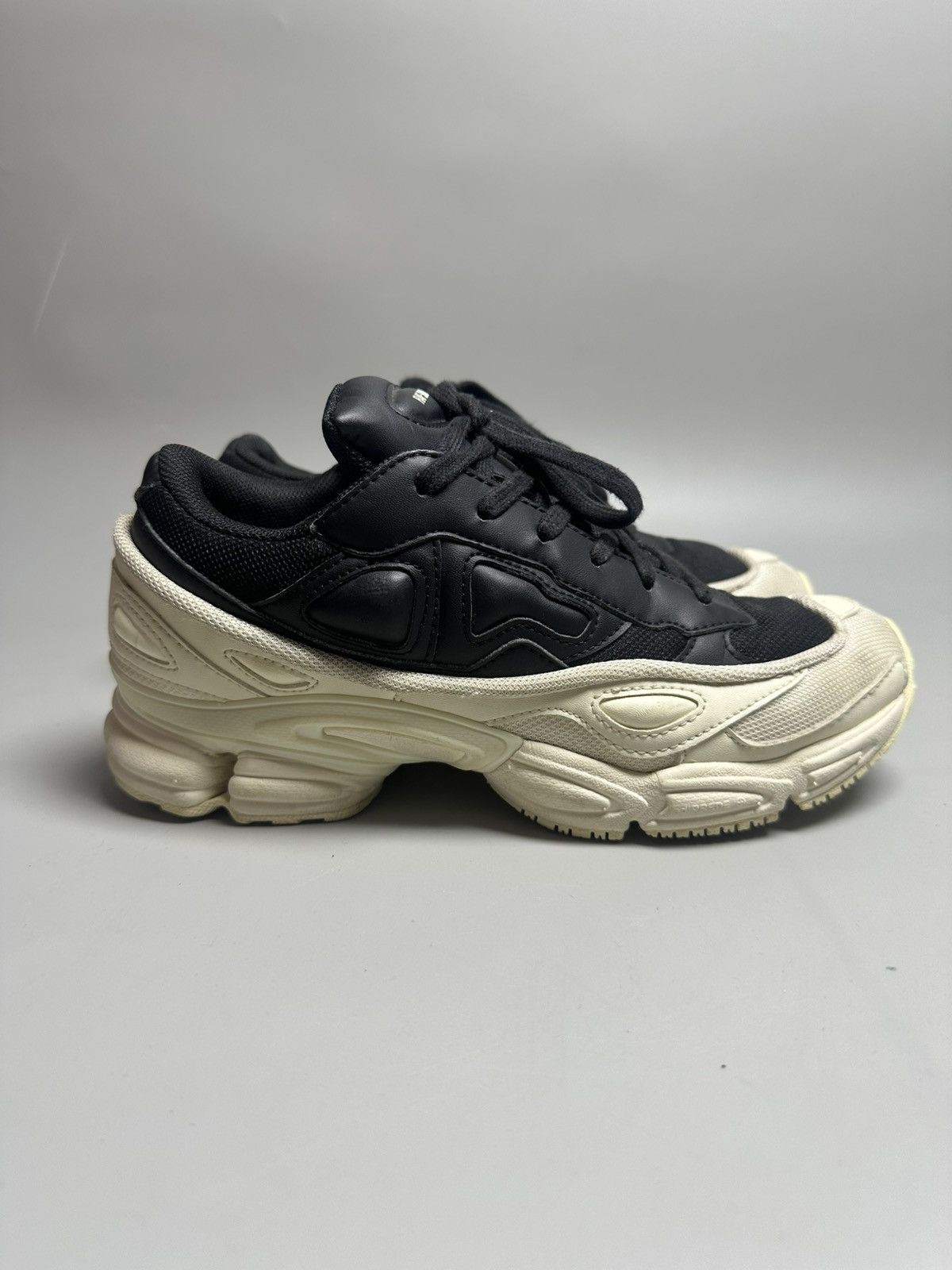 Adidas × Raf Simons ADIDAS — RAF SIMONS OZWEEGO BLACK/WHITE Size US 7 / IT 37 - 2 Thumbnail