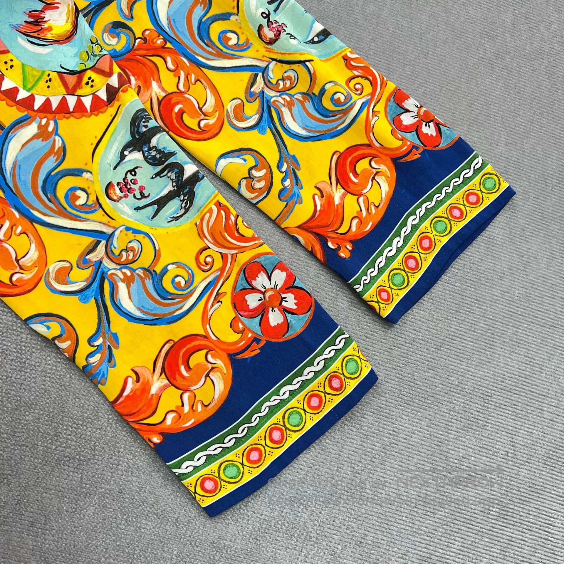 Dolce & Gabbana Dolce&Gabbana Silk Court Oil Painting Top. Size S / US 4 / IT 40 - 4 Thumbnail