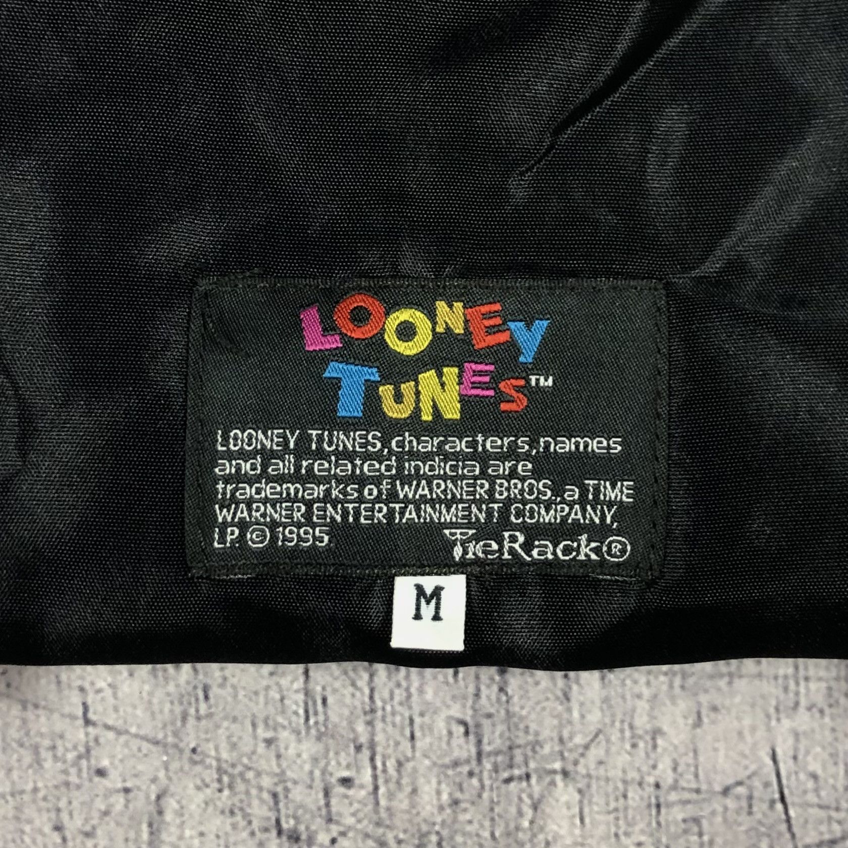 Cartoon Network 1995 Taz Tasmania Devil Looney Tunes Silk Vest Size US M / EU 48-50 / 2 - 6 Thumbnail