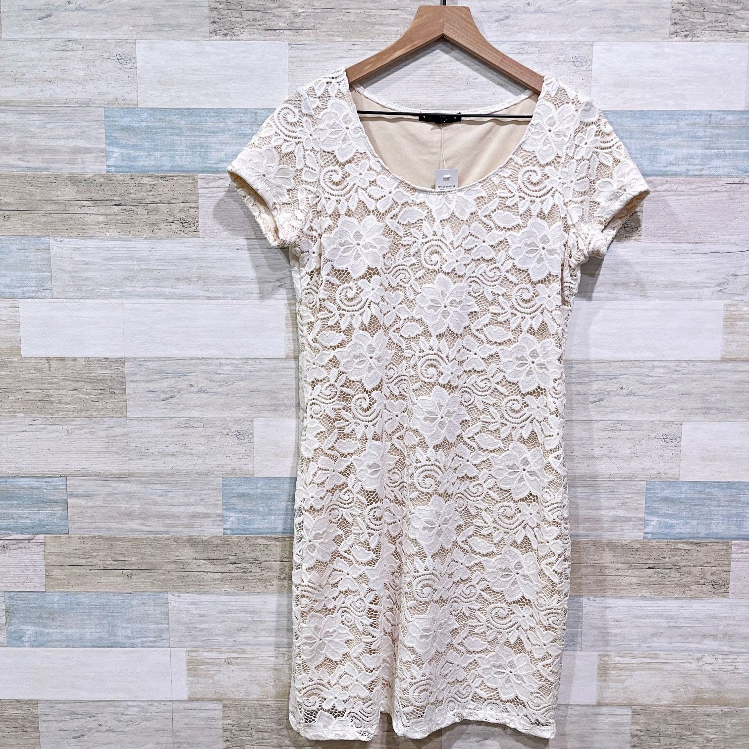 Other Tiana B Floral Lace Short Sleeve Sheath Dress White Beige M Size M / US 6-8 / IT 42-44 - 1 Thumbnail