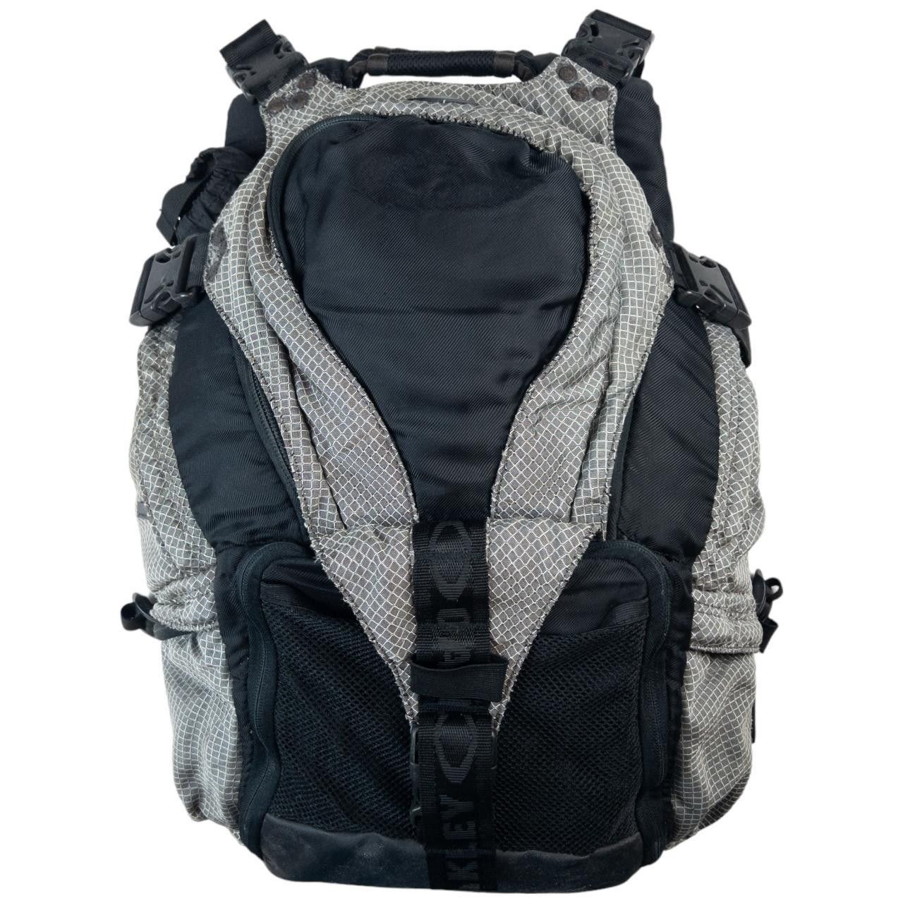 Oakley Vintage Oakley Structured Buckle Backpack Size ONE SIZE - 1 Thumbnail