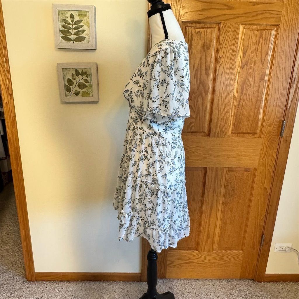 Lulus Lulus Women's M White Floral Bohemian Mini Dress Short Slee Size M / US 6-8 / IT 42-44 - 5 Thumbnail