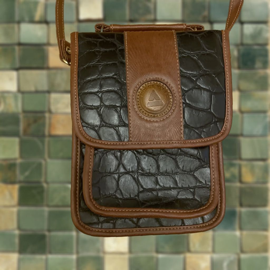Dolce Vita VINTAGE Jackson Crossbody Bag Women's All Weather Black Brown Faux Leather Crocodile Logo 90s Derby Size ONE SIZE - 1 Thumbnail
