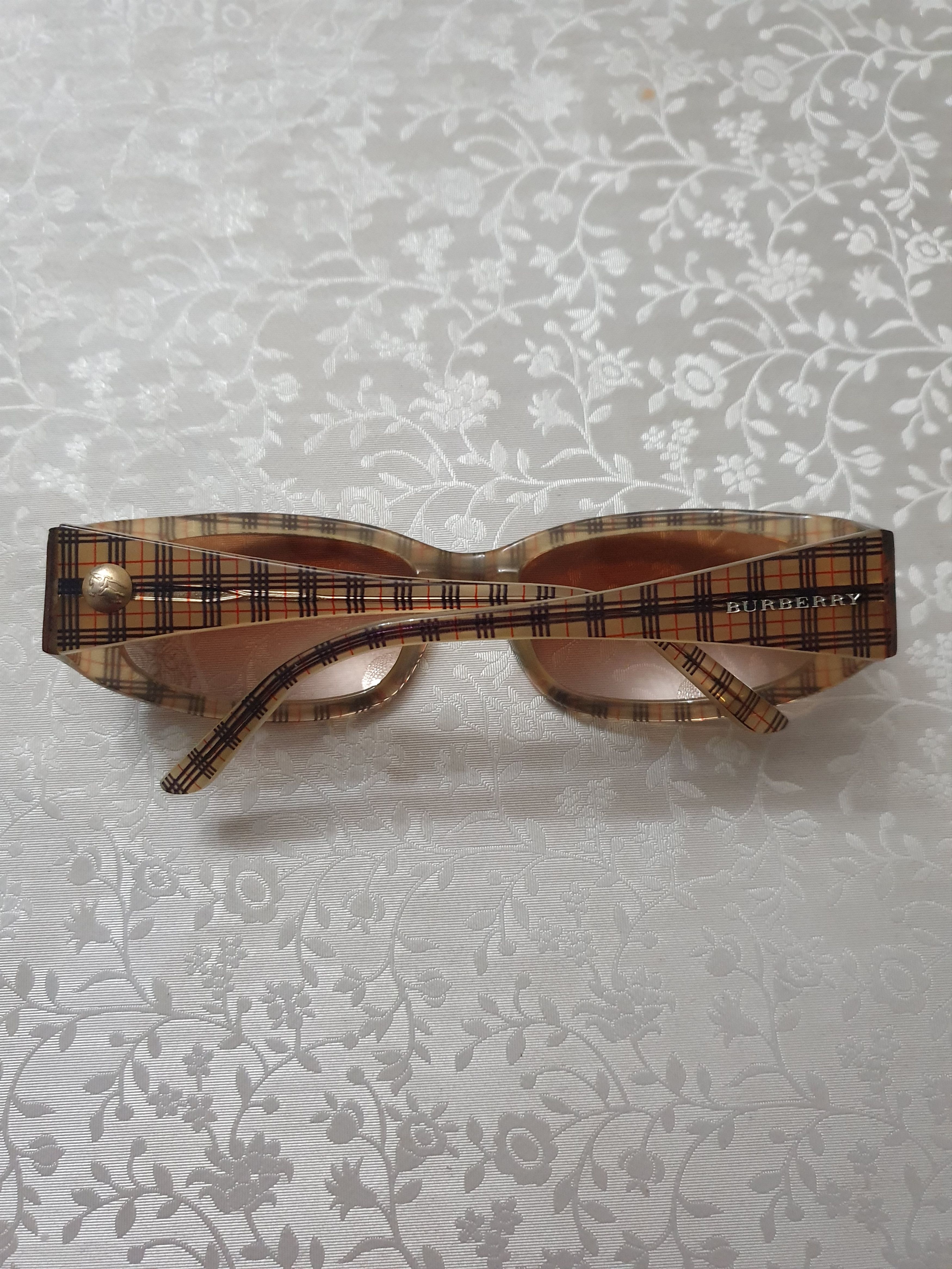 00's Burberry Vintage Y2k Nova-Check Retro-Punk Sunglasses