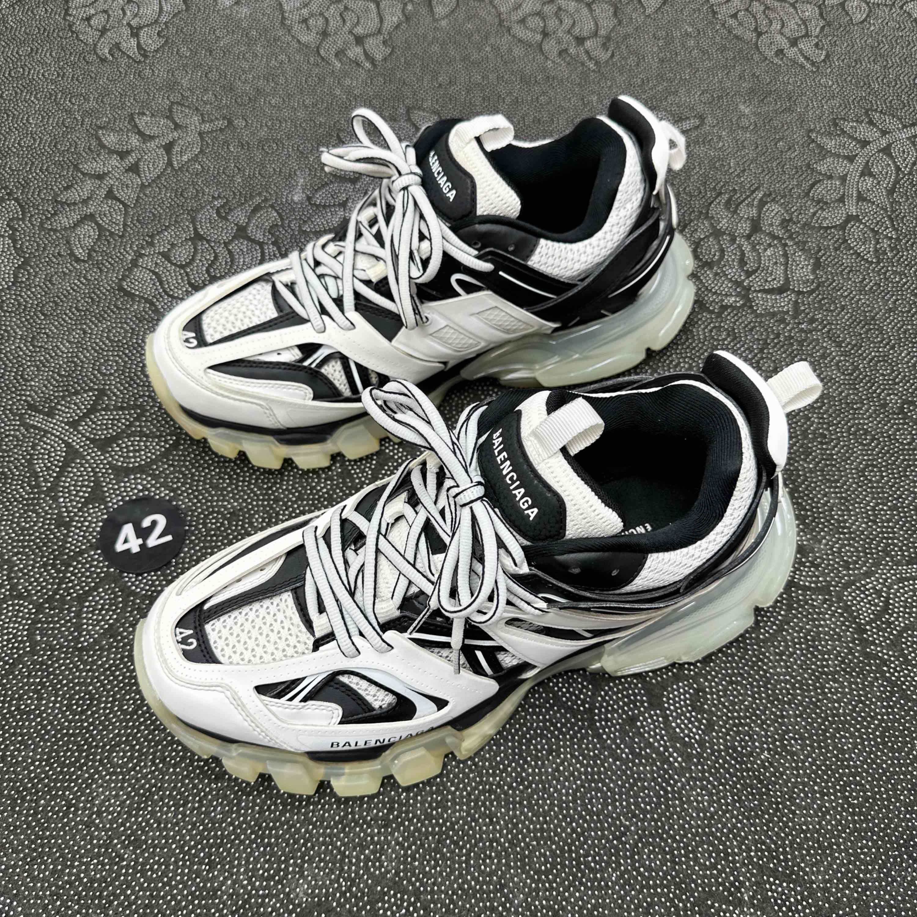 Balenciaga Balenciaga Track Clearsole Sneakers Size 9 Size US 9 / EU 42 - 1 Thumbnail