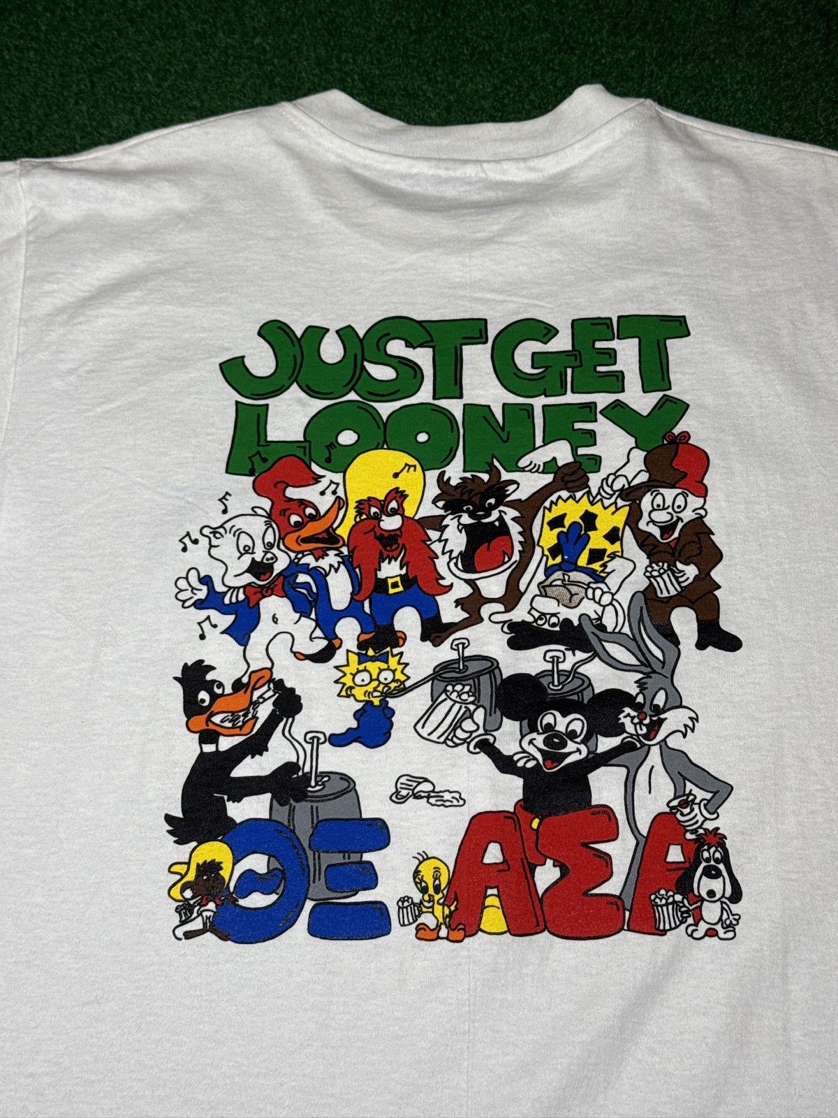 Vintage Get Looney Cartoon Spoof Drinking Greek Week 90s T Shirt Size US L / EU 52-54 / 3 - 2 Thumbnail
