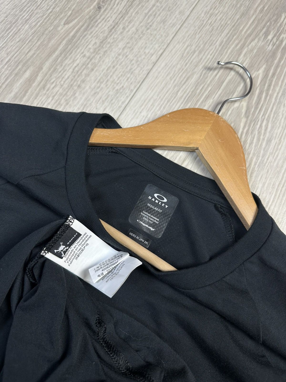 Oakley Vintage Oakley Big Logo 3/4 Sleeves Gorpcore Shirt Size US XXL / EU 58 / 5 - 6 Thumbnail