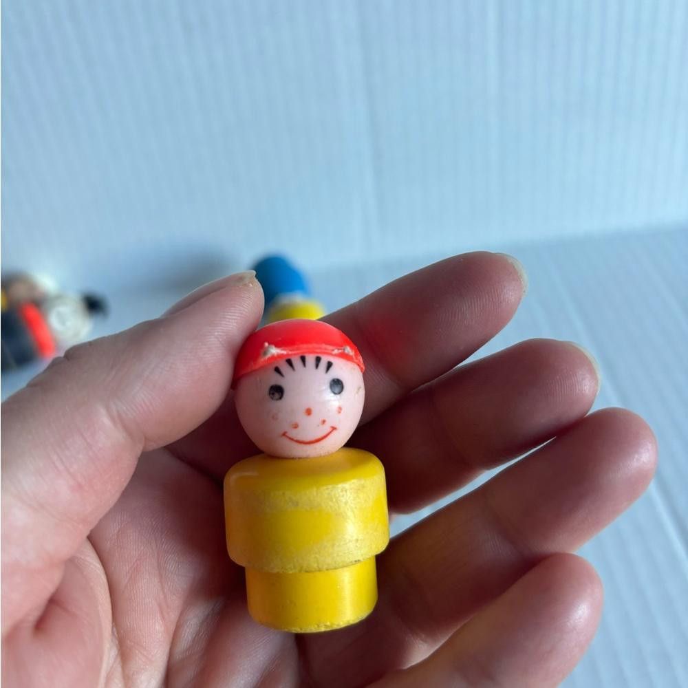 Designer Vintage 1972 Fisher Price Little People - Lot of 6 Figures Size ONE SIZE - 7 Thumbnail