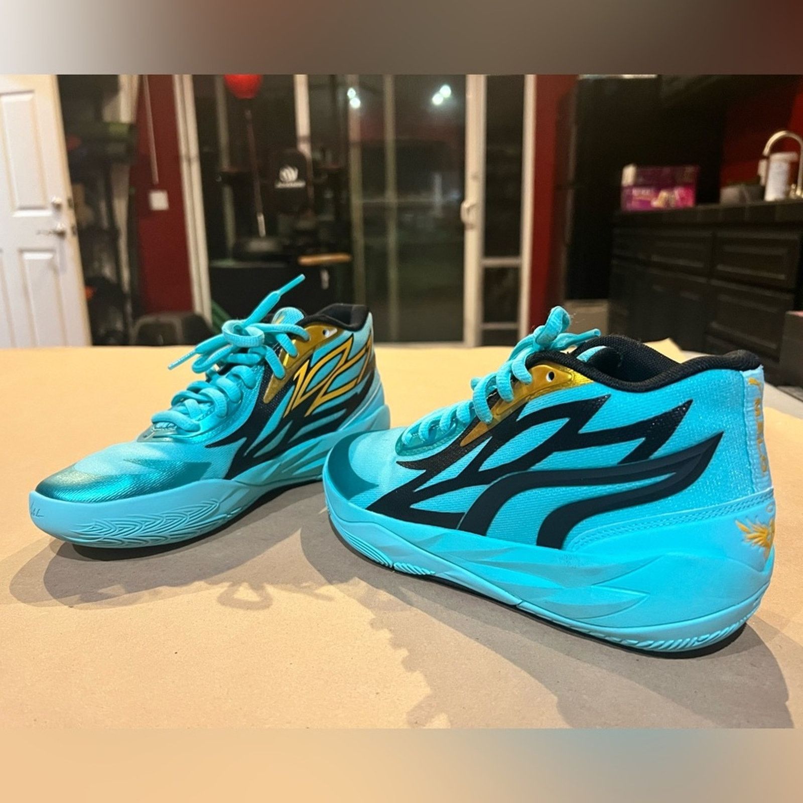 Puma PUMA MB.02 JR Mid Honeycomb (kids) size 5 Elektro Aqua Teal Size US 5 / EU 37 - 8 Thumbnail