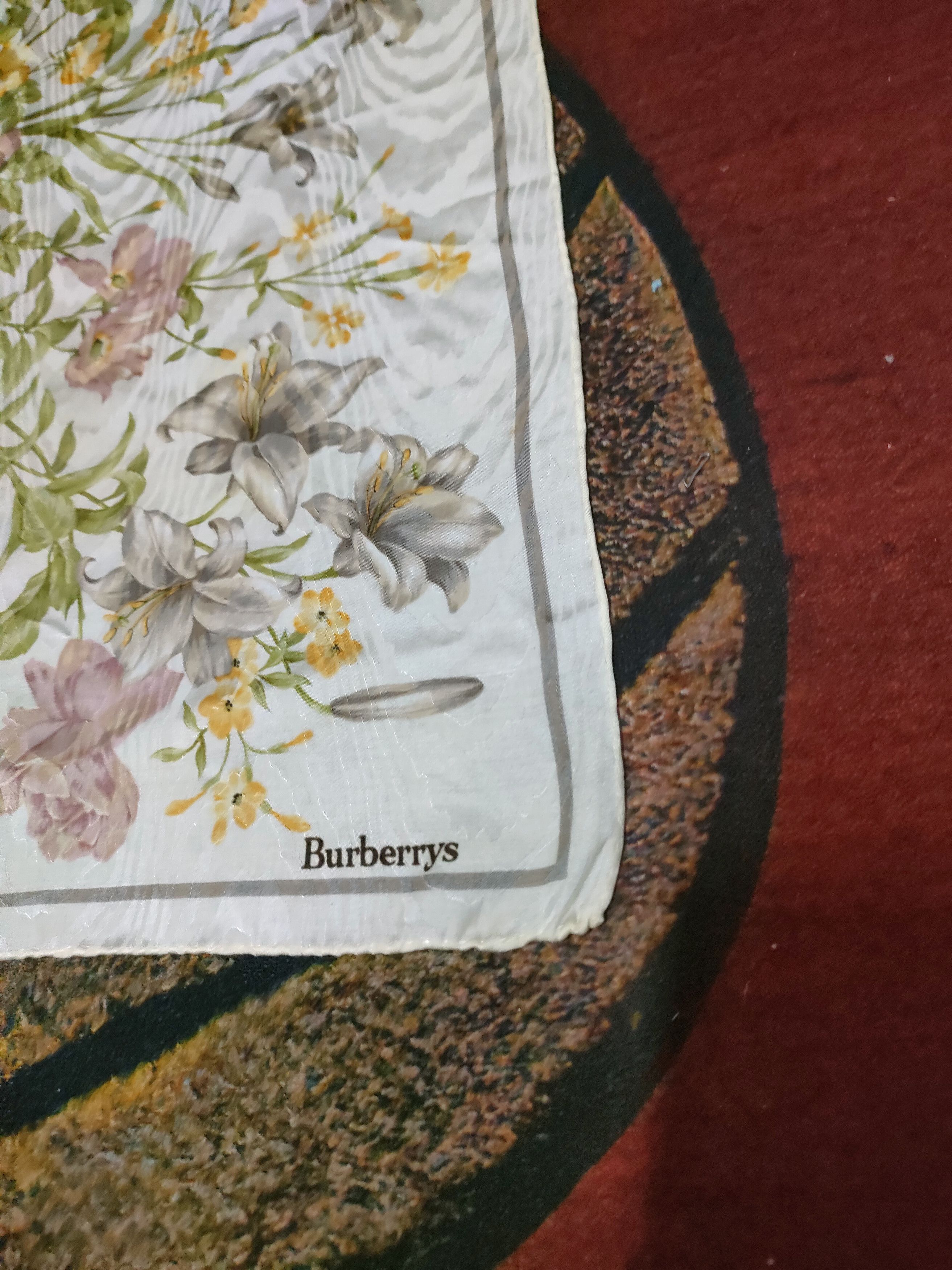 Burberry Burberry Scarf Size ONE SIZE - 6 Thumbnail