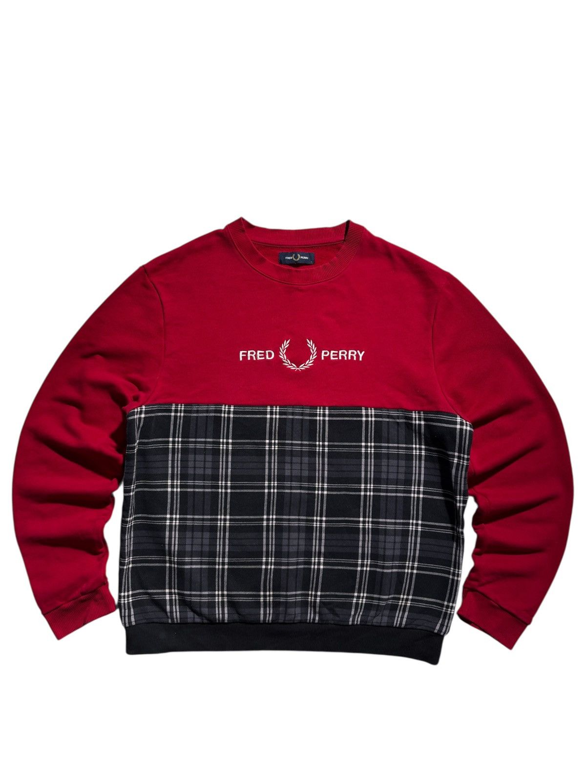 Fred Perry Vintage Fred Perry Sweatshirt Embroidered Logo Crewneck / M Size US M / EU 48-50 / 2 - 1 Thumbnail