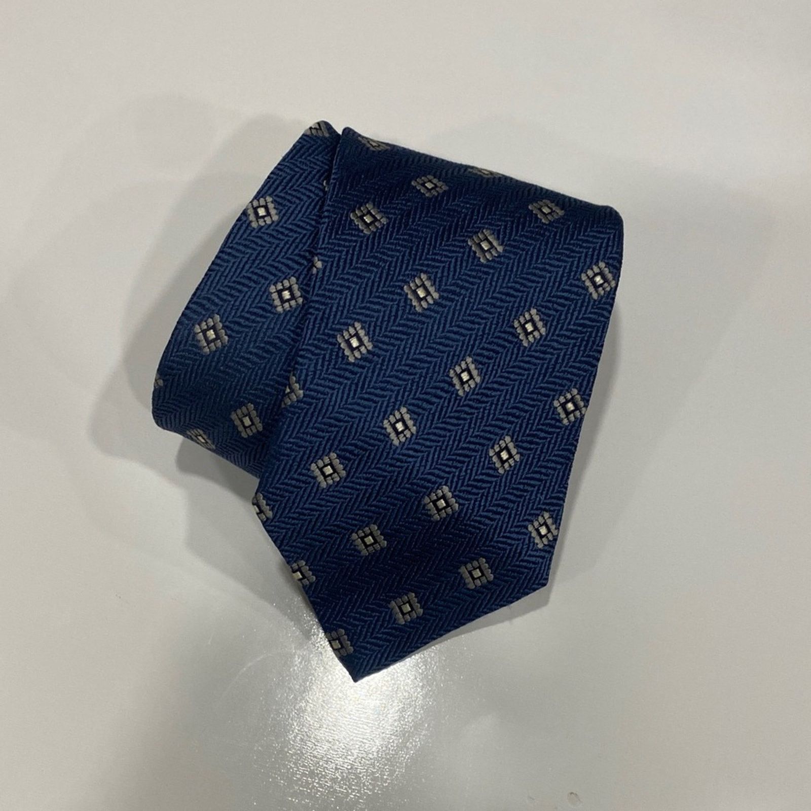 Ermenegildo Zegna Ermenegildo Zegna Navy and White Patterned Tie Size 36 - 1 Thumbnail