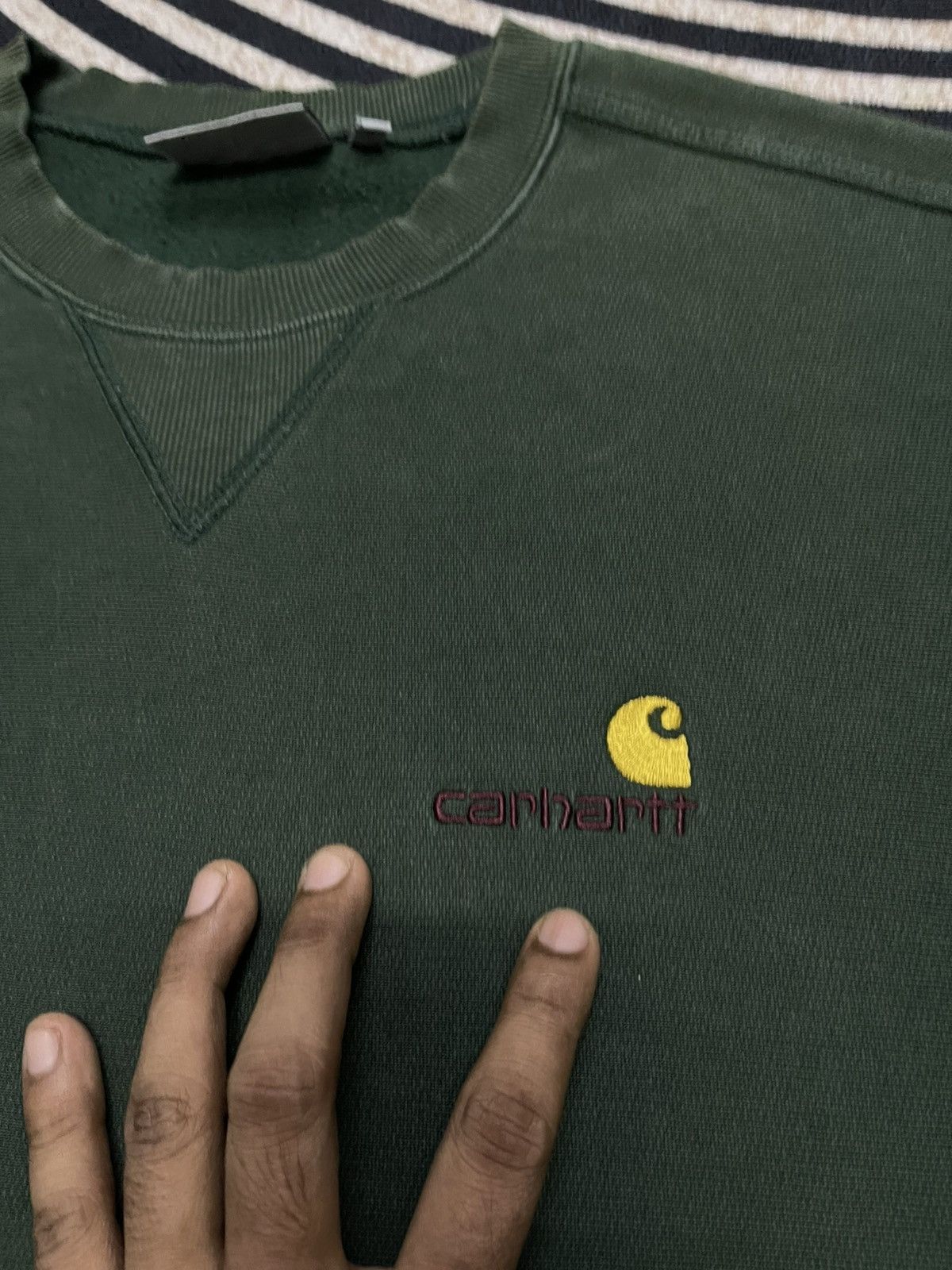 Carhartt Wip 2000s CARHARTT WIP SUN FADED SWEATSHIRT SMALL LOGO Size US L / EU 52-54 / 3 - 13 Thumbnail