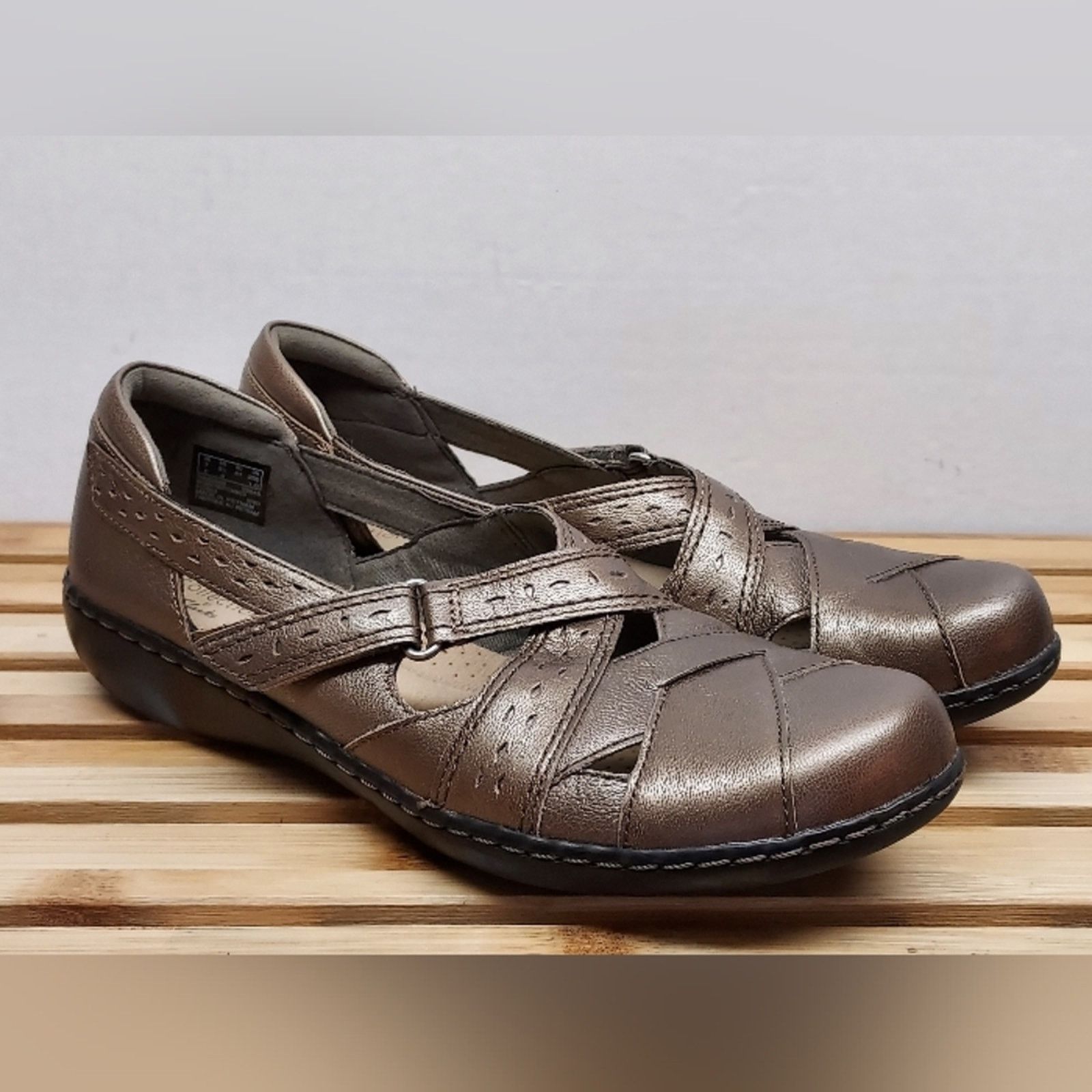 Clarks Clarks Womens | Bronze | Ashland Spin Shoes Size 9.5 Size US 9.5 / IT 39.5 - 2 Thumbnail
