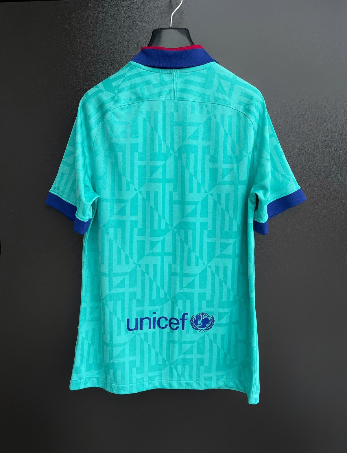 Nike BARCELONA 2019 2020 THIRD FOOTBALL SHIRT SOCCER JERSEY NIKE Size US S / EU 44-46 / 1 - 10 Thumbnail