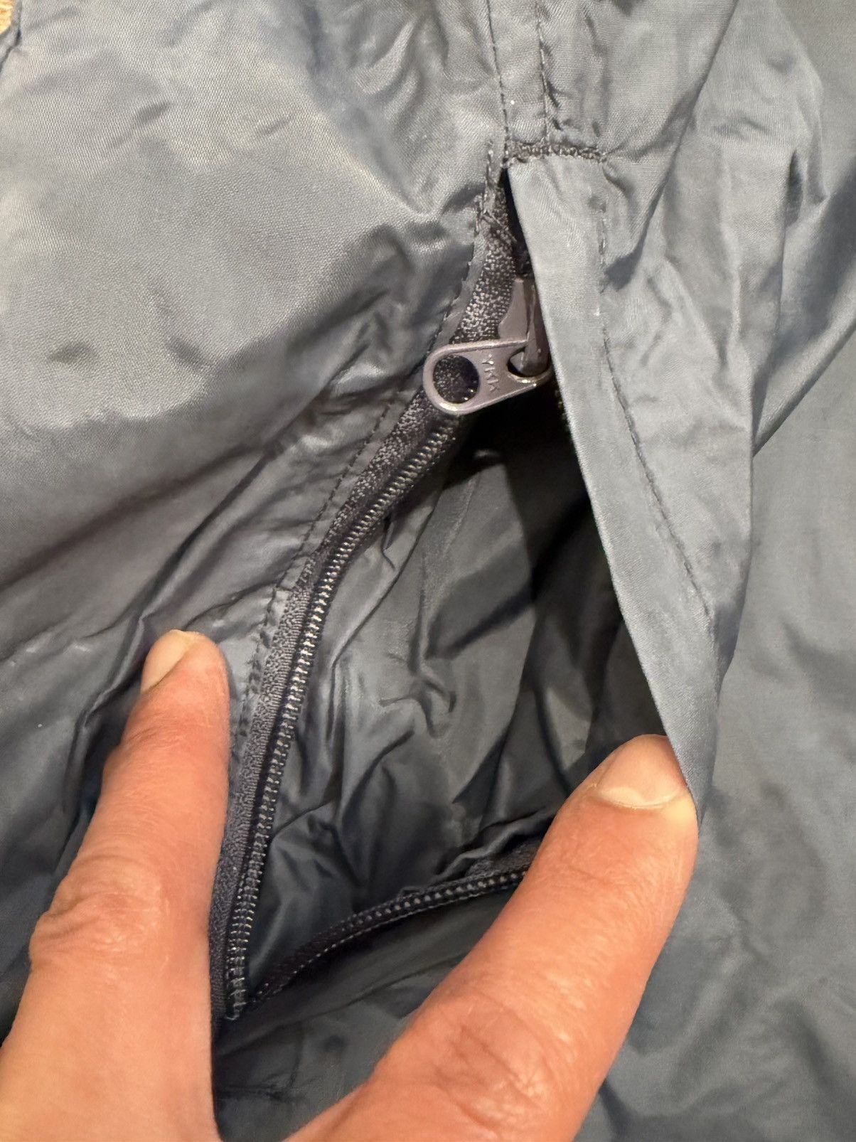 Columbia ***FINAL DROP***RARE 1997 COLUMBIA PACKABLE RAIN JACKET M/L Size US L / EU 52-54 / 3 - 9 Thumbnail