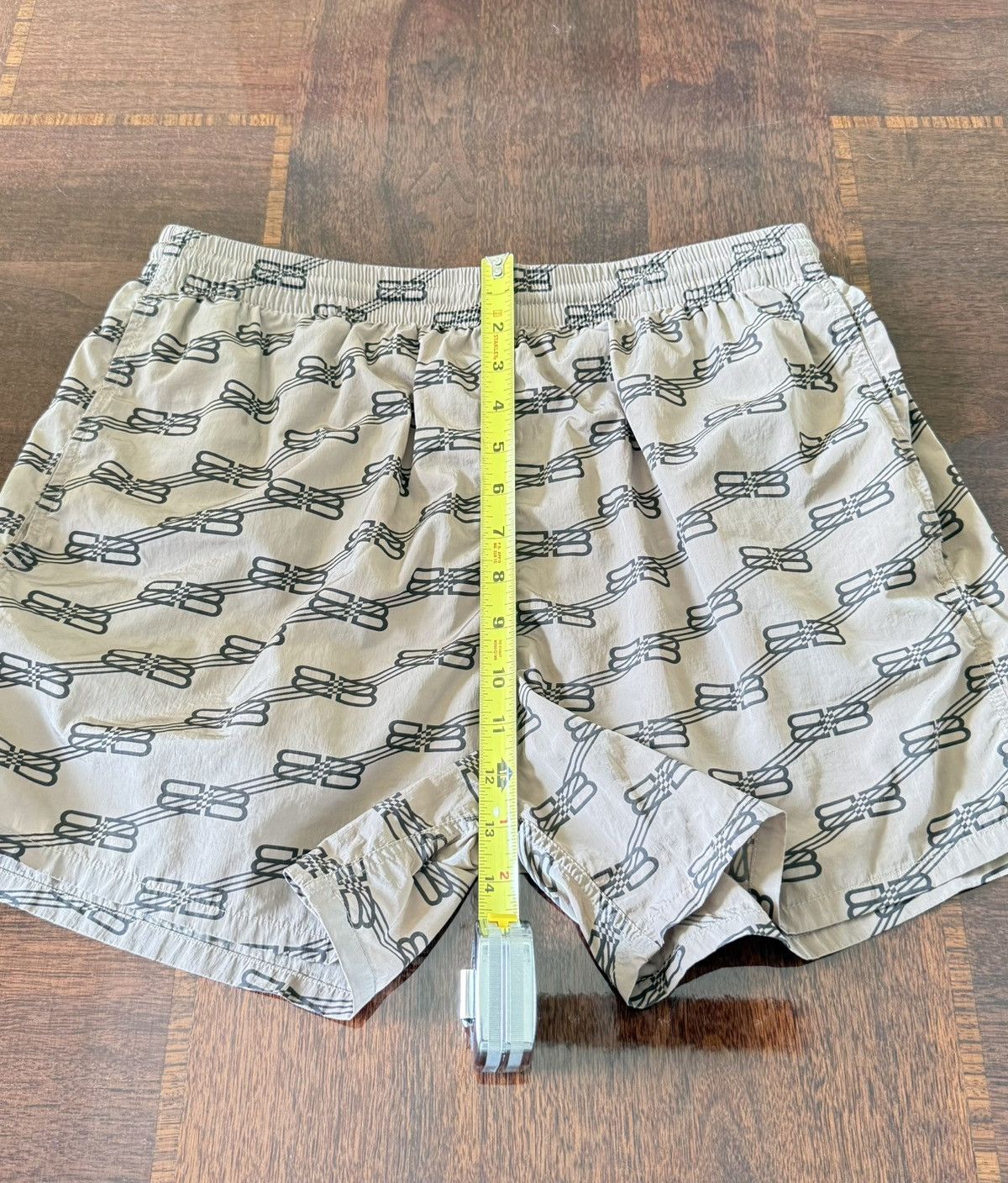 Balenciaga Balenciaga Swim Trunks Size US 32 / EU 48 - 16 Thumbnail