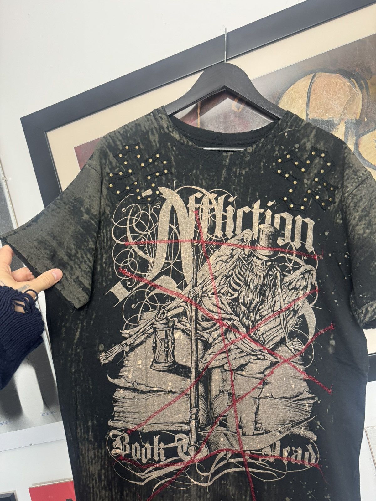 Affliction Rare Affliction Vintage Cross Distressed USA Tee Y2k AOP Size US XL / EU 56 / 4 - 3 Thumbnail