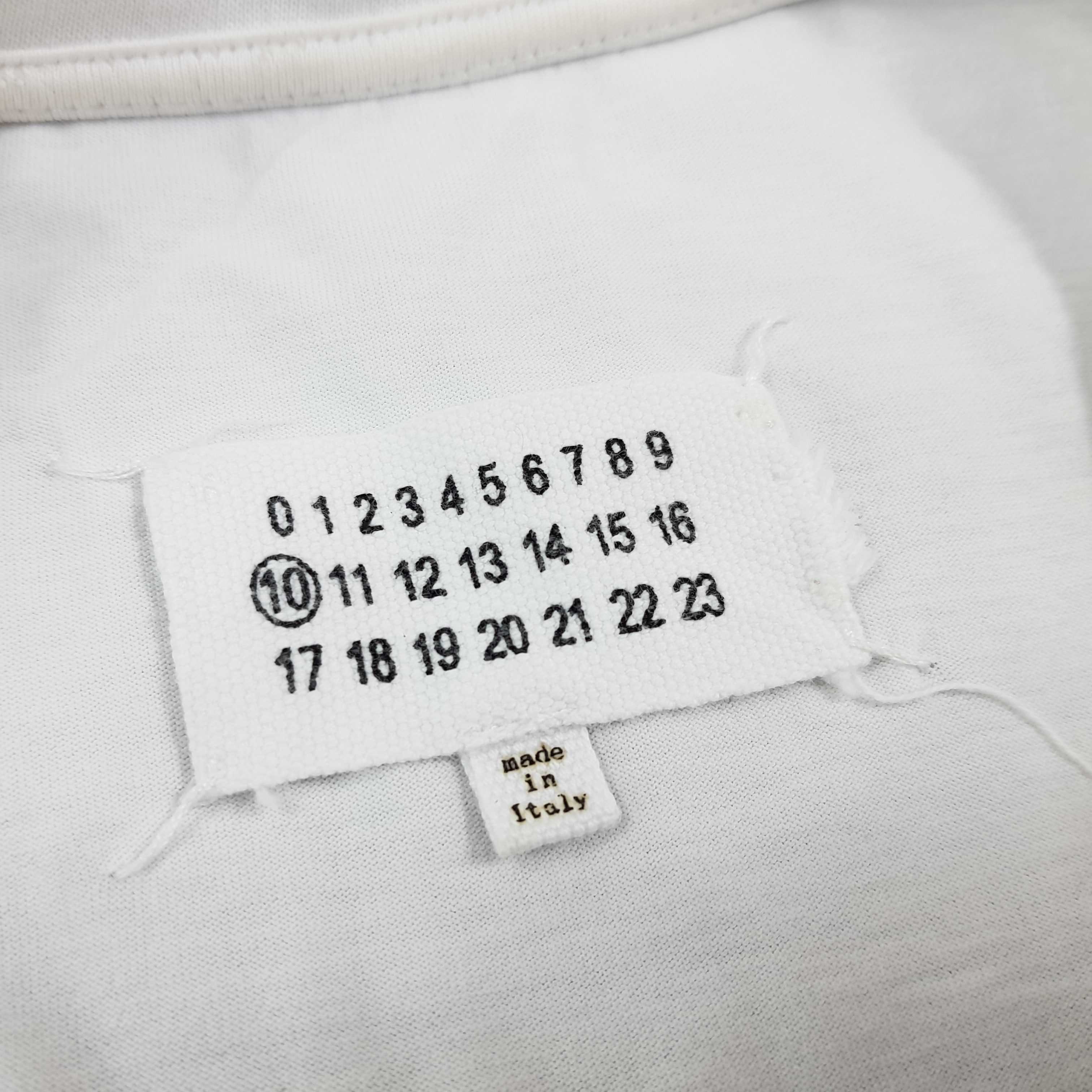 Other Vintage Maison Margiela Tshirt Size US XL / EU 56 / 4 - 5 Thumbnail