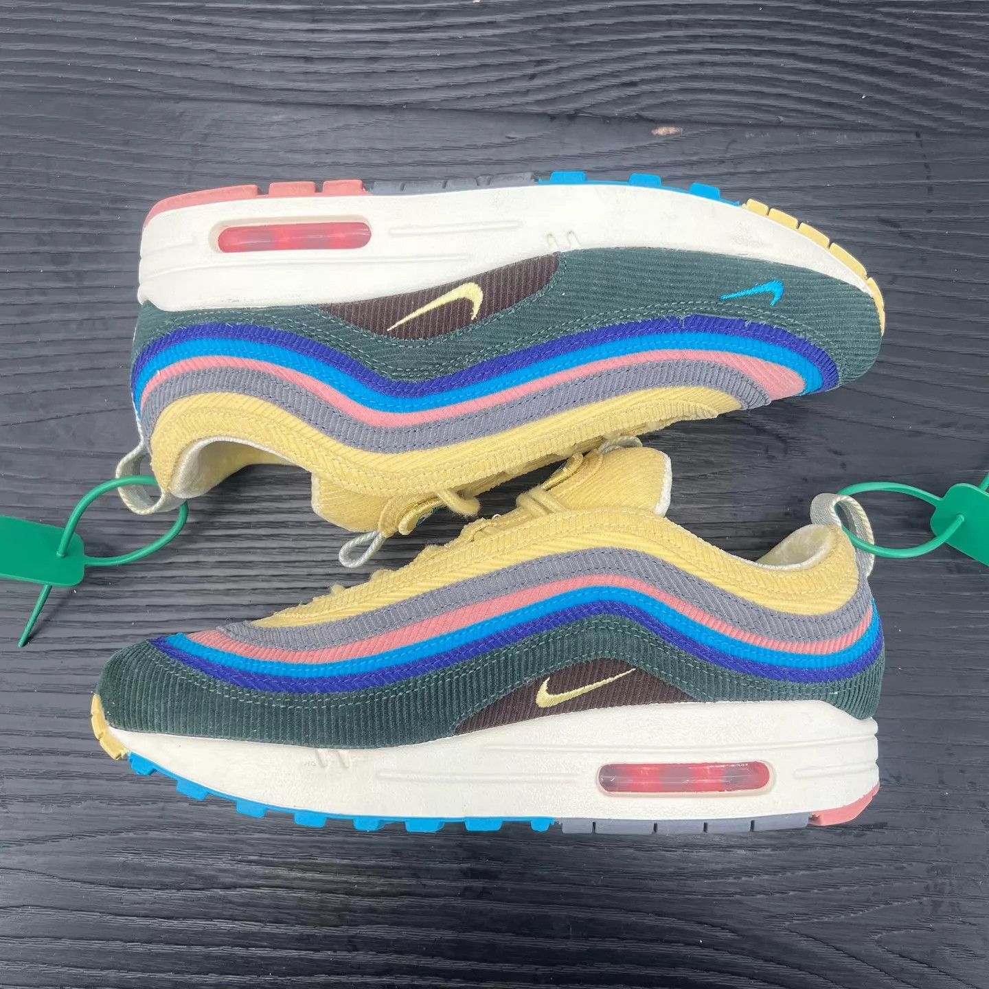 Nike max97 corduroy 38.5, 1worn, like new, boxed Size US 8 / IT 38 - 3 Thumbnail