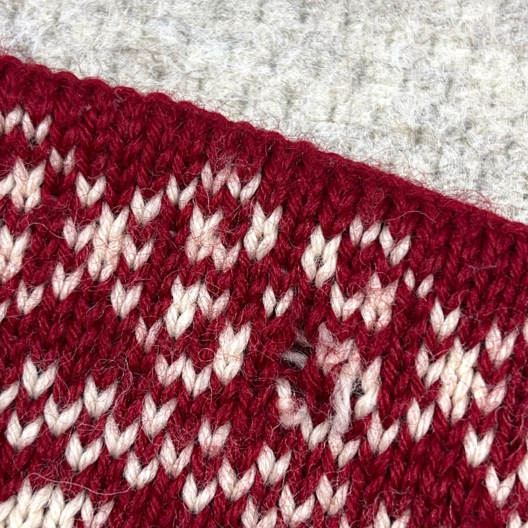 Vintage VINTAGE Grandpa Sweater Men L Red Wool Knit Nordic Birdseye Rib Crew Neck Pullover Geometric 90s Classic Logo Size US L / EU 52-54 / 3 - 6 Thumbnail