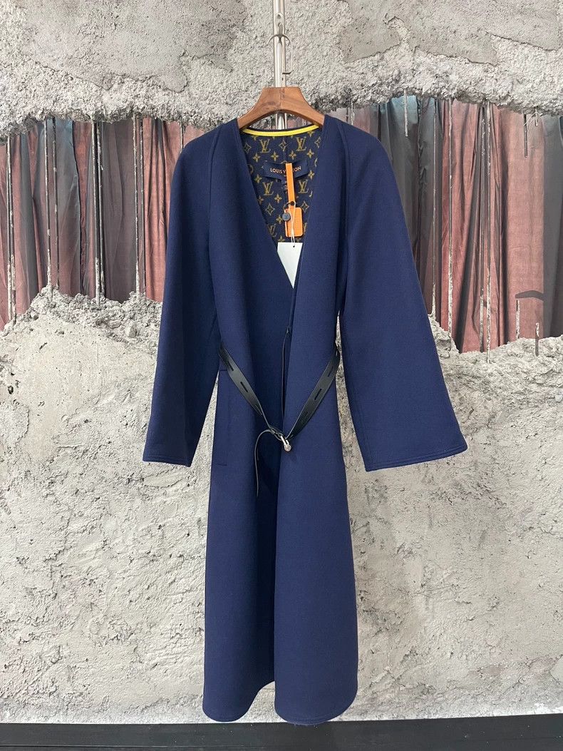 Louis Vuitton Louis Vuitton Wool coat Size XXS / US 00 / IT 34 - 1 Thumbnail