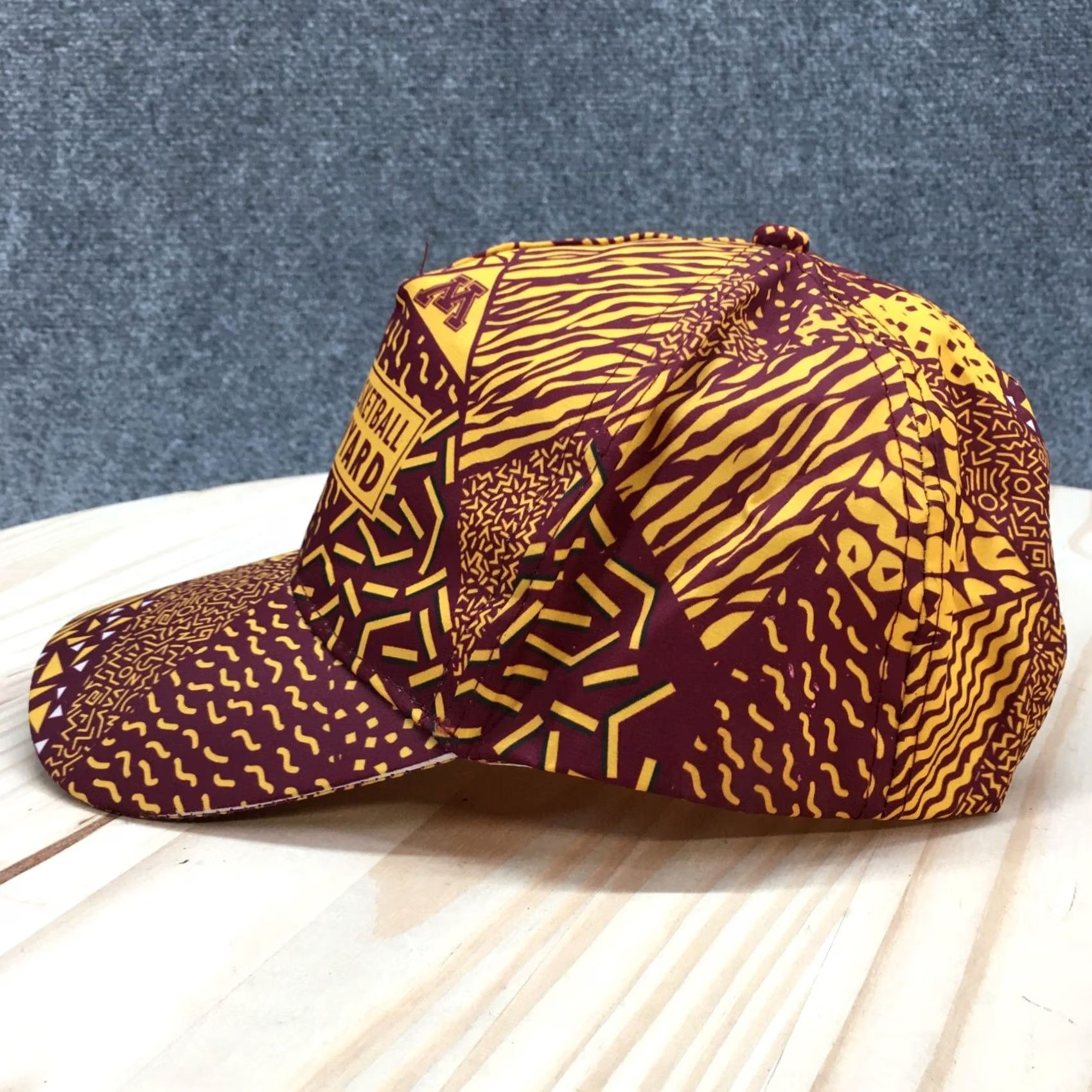 Vintage Minnesota Basketball The Barnyard Snapback Cap Hat Men OS Maroon Golden Grophers Size ONE SIZE - 4 Thumbnail