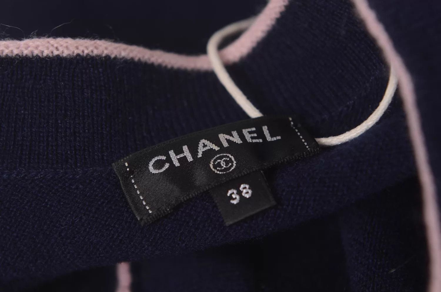 Chanel Chanel knit cardigan Size S / US 4 / IT 40 - 5 Thumbnail