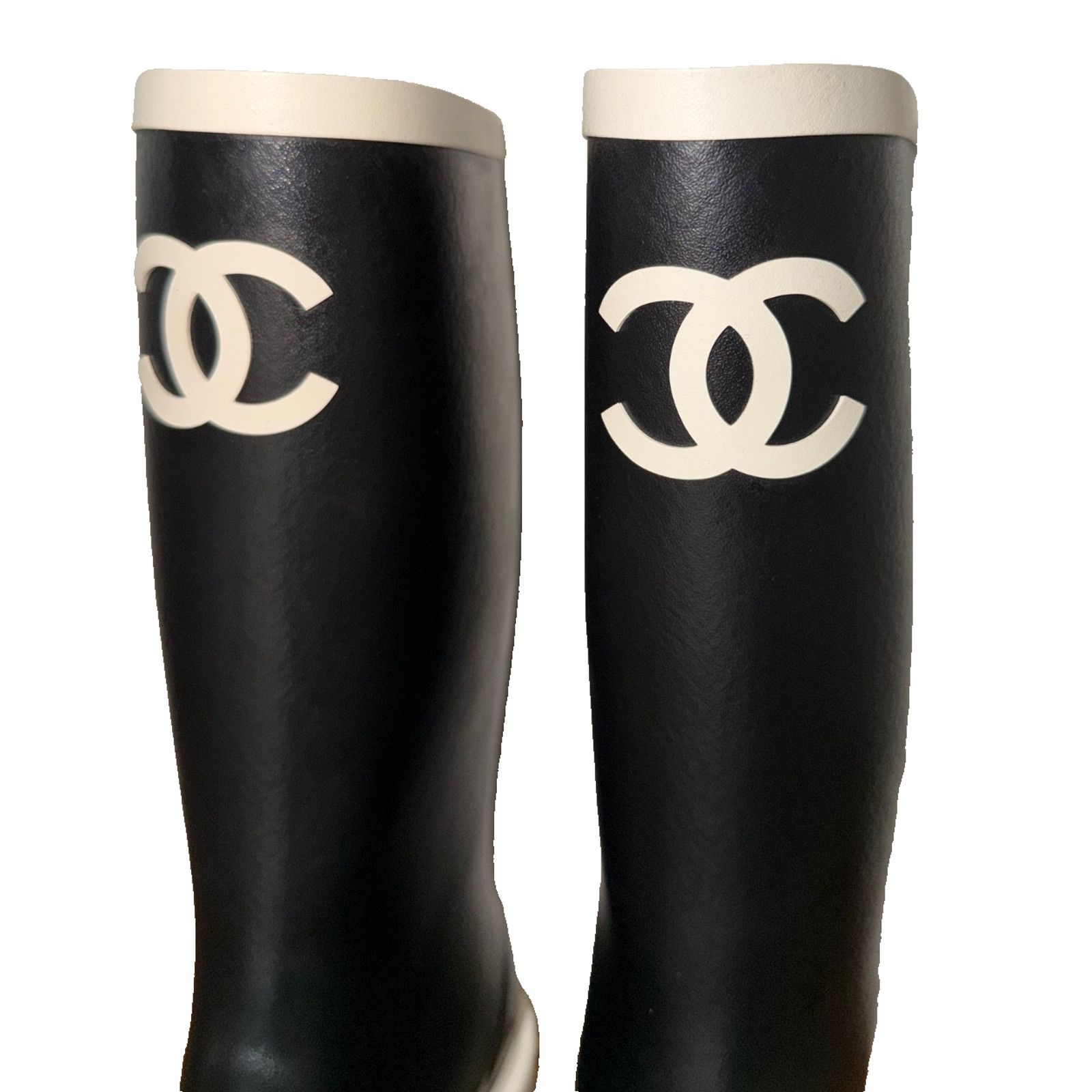 Chanel Chanel Black White CC Logo Rubber Rain Boots 38 Size US 8 / IT 38 - 11 Thumbnail
