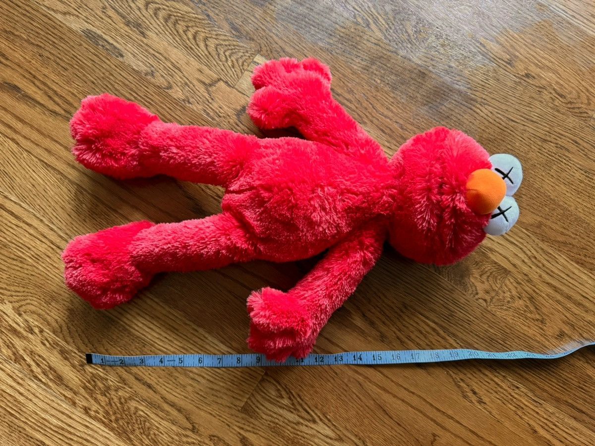 Kaws × Uniqlo FAST SHIP Sesame Street Elmo Red Plush Toy Doll Red Figure Size ONE SIZE - 11 Thumbnail