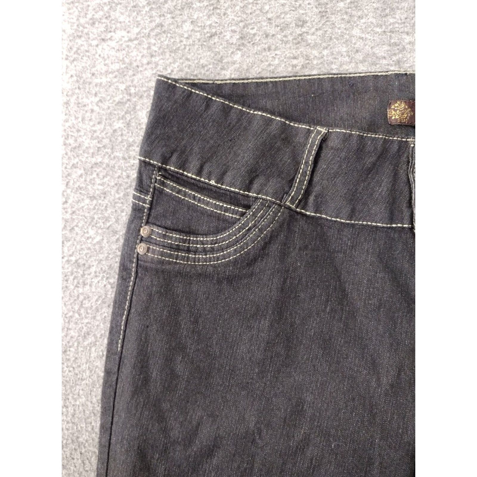 Vintage Unbranded Women's Jeans Dark Wash Skinny Plus Size 19/20 City Stretch Button Closure 29in Inseam Denim Blended Fabric"} Size 40" / US 18 - 6 Thumbnail
