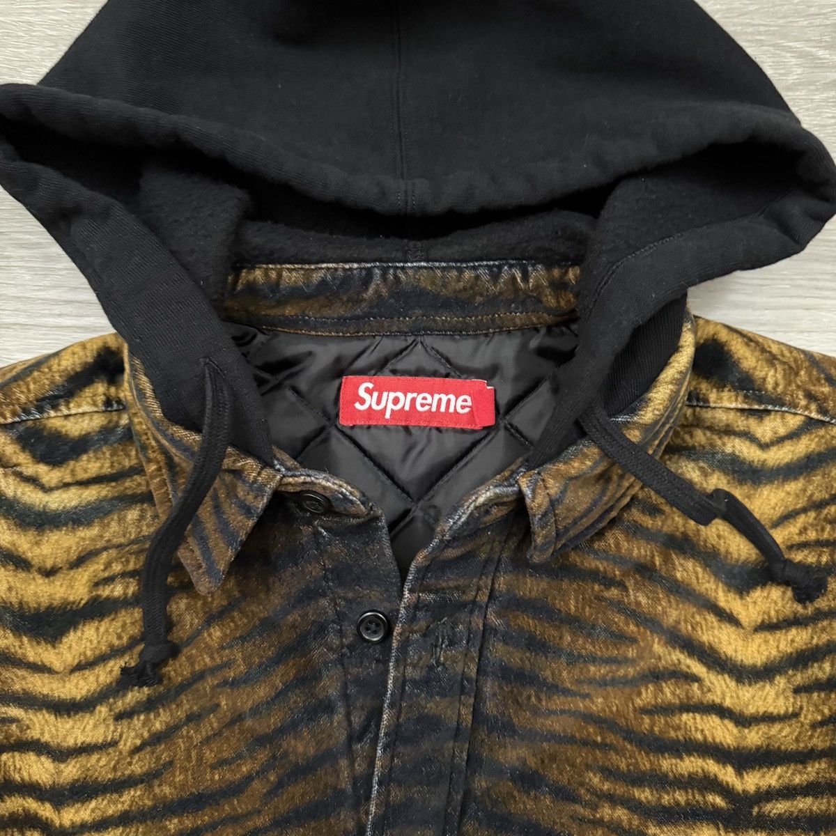 Supreme Supreme Quilted Lined Hooded Velvet Shirt Size US S / EU 44-46 / 1 - 5 Thumbnail