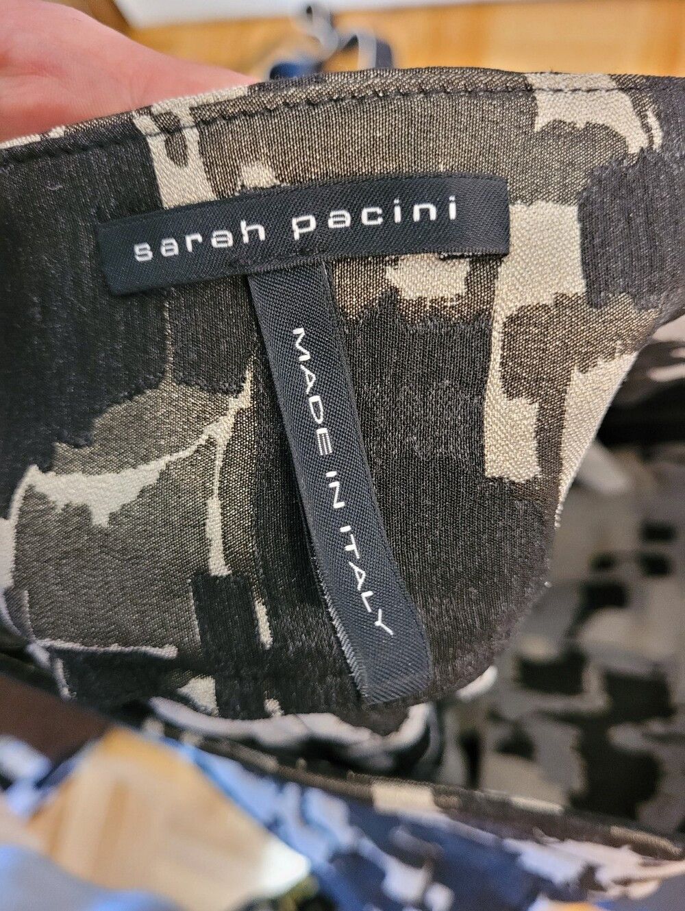Sarah Pacini Sarah Pacini Soumia Camo Tappered Leg Cropped Pants - 27 Size 27" / US 4 / IT 40 - 7 Thumbnail