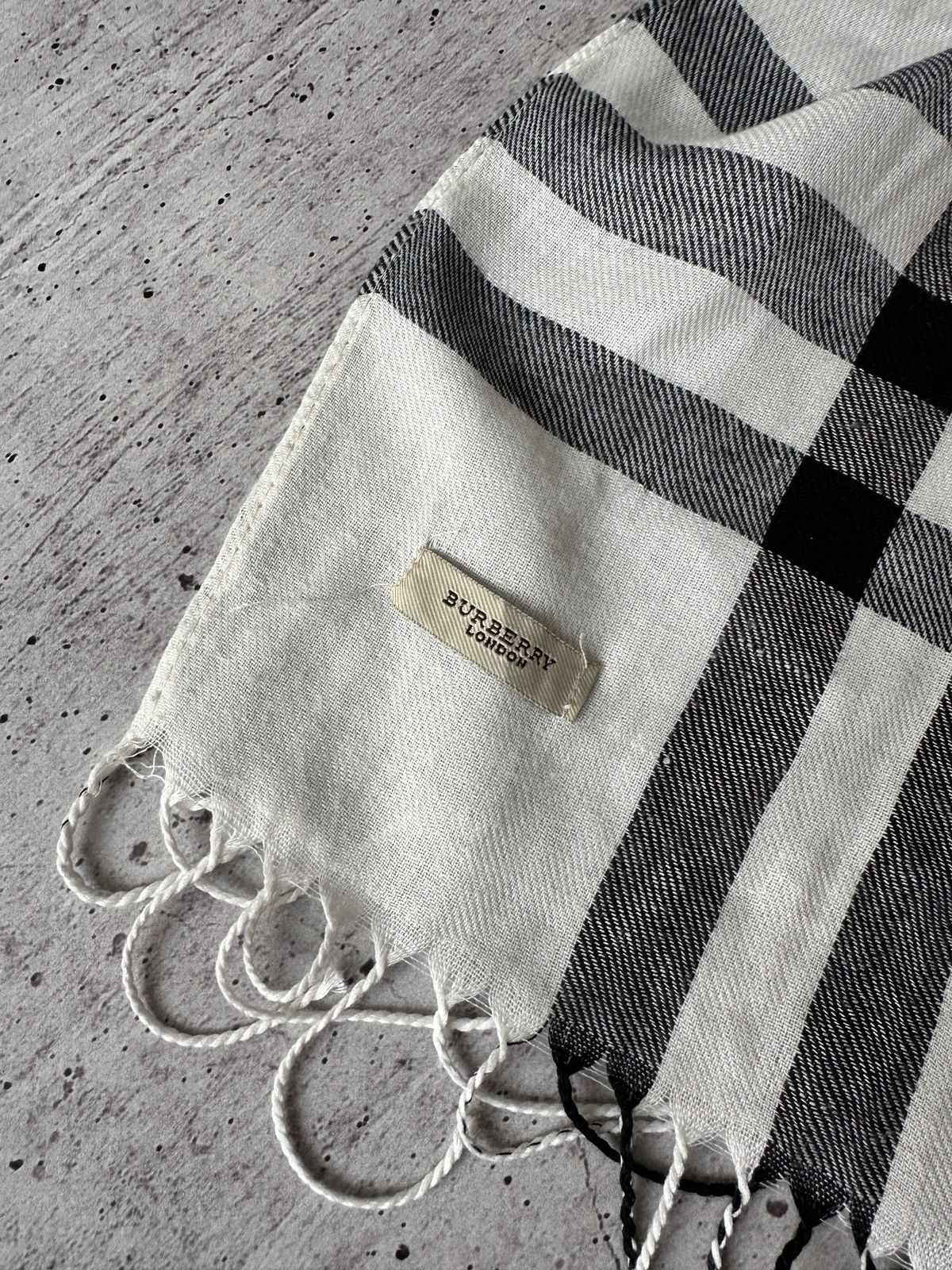 Burberry Burberry scarf muffler Size ONE SIZE - 4 Thumbnail