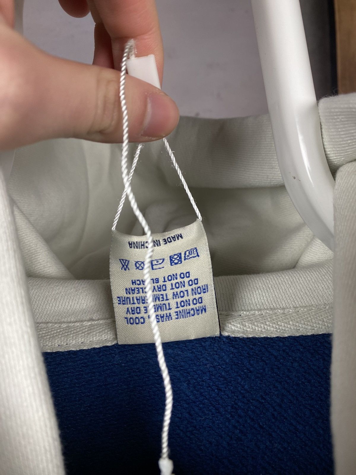 CHILDS 🌁Vintage Hoodie Childish Theme Park Baggy Oversized VTG Tee🌁 Size US S / EU 44-46 / 1 - 12 Thumbnail