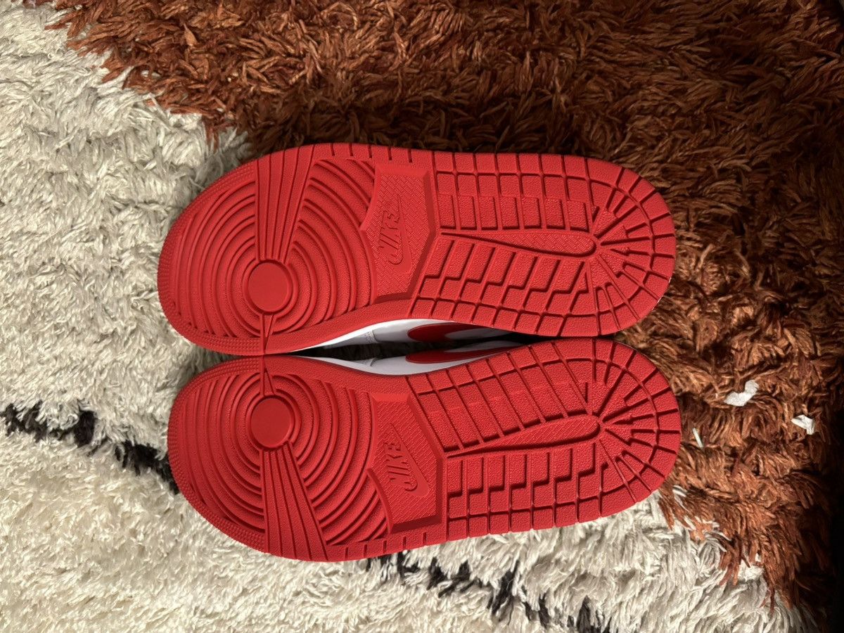 Jordan Brand × Nike Jordan 1 low og “university red” Size US 9 / EU 42 - 7 Thumbnail