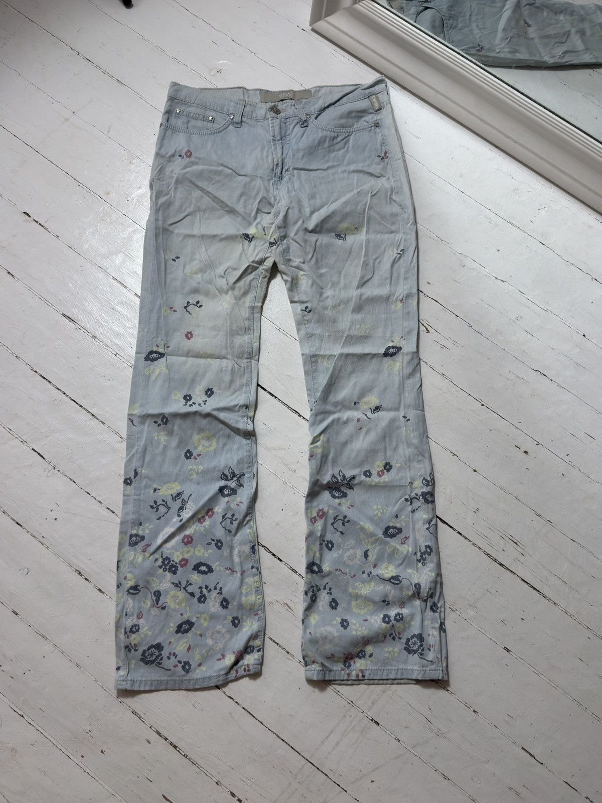 Versace VINTAGE VERSACE 2000s PRINTED FLOWERS PANTS Size 30" / US 8 / IT 44 - 5 Thumbnail