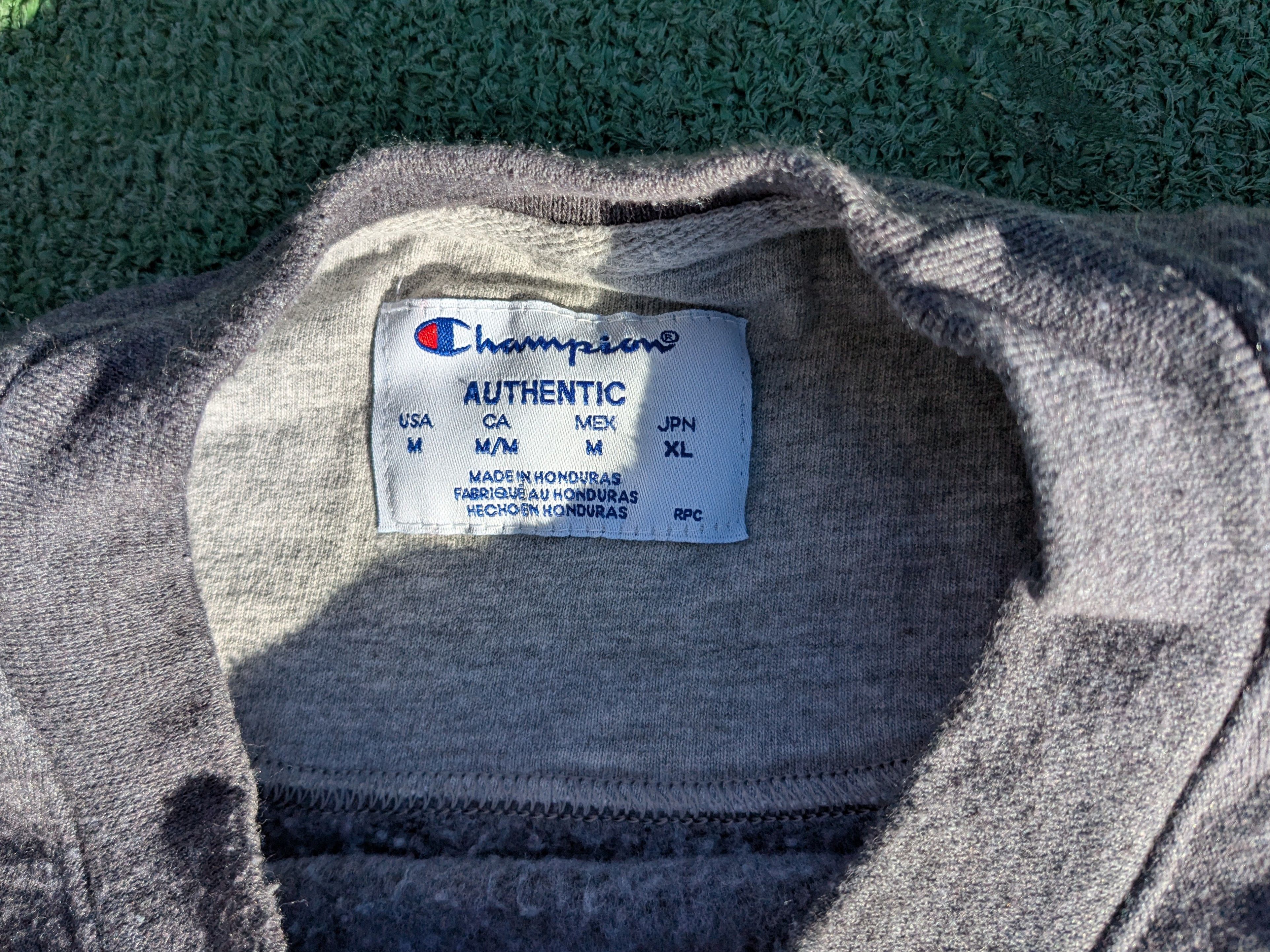 Champion VTG Champion Authentic Charcoal Pullover Crew Sweatshirt Size US M / EU 48-50 / 2 - 7 Thumbnail