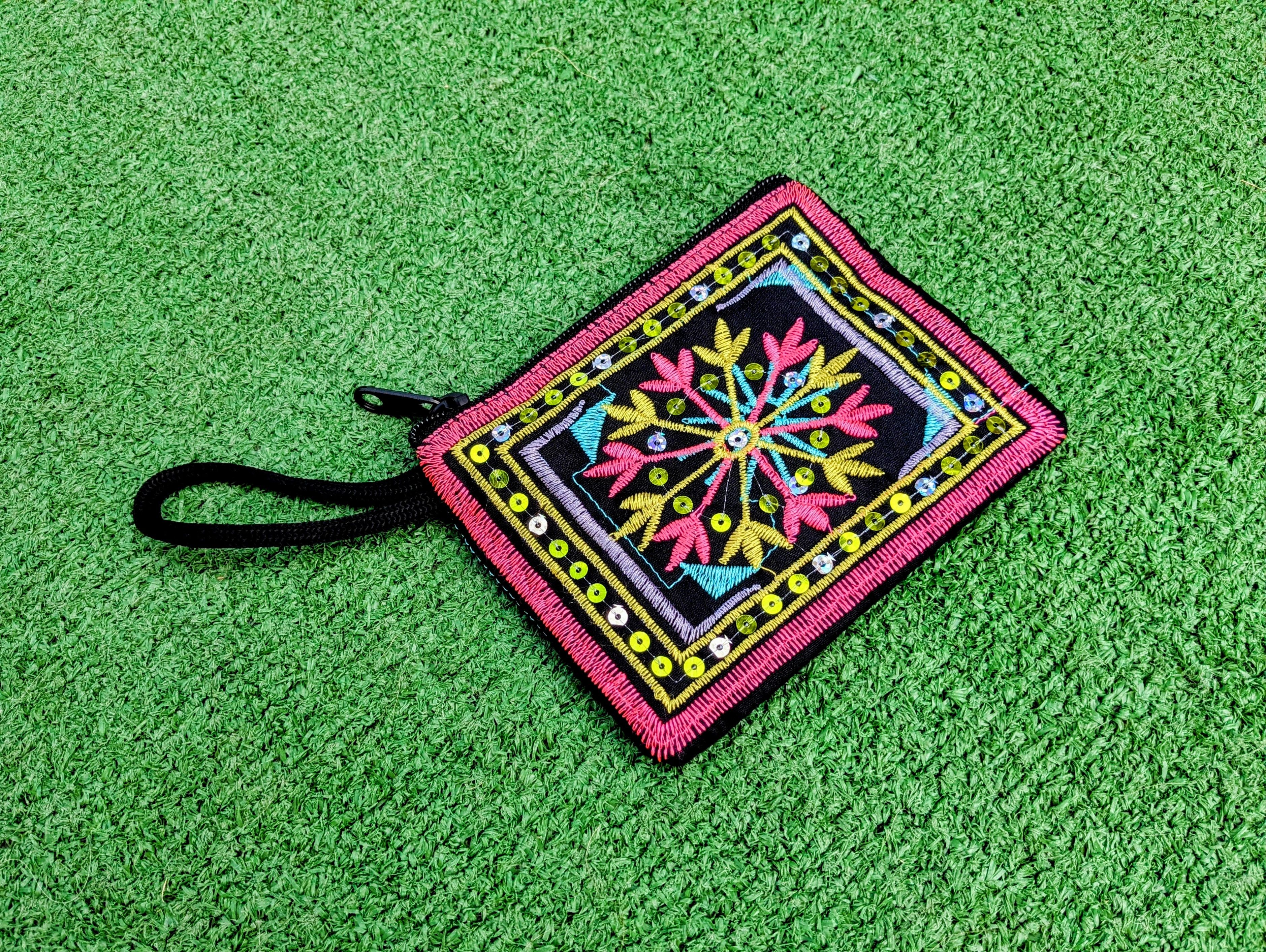 Handmade Handmade Embroidered Sequin Custom Pouch Wristlet Clutch Size ONE SIZE - 1 Thumbnail