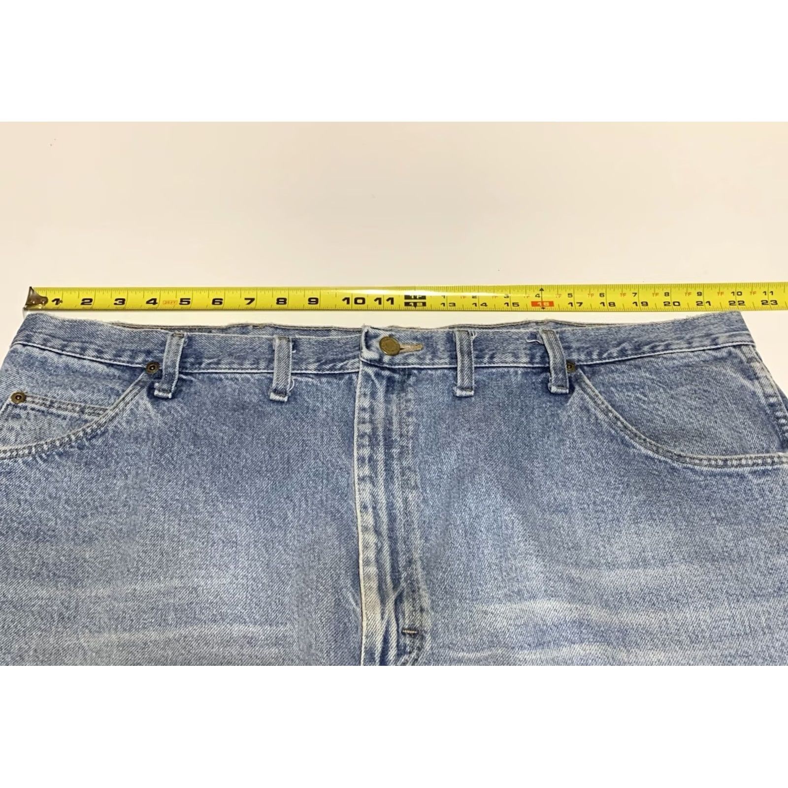 Wrangler Wrangler Cut Off Denim Blue Jean Shorts Size 44x8 Men’s Women’s Distressed Casual Blue 8 in Inseam USA 100% Cotton Size 30" / US 8 / IT 44 - 3 Thumbnail