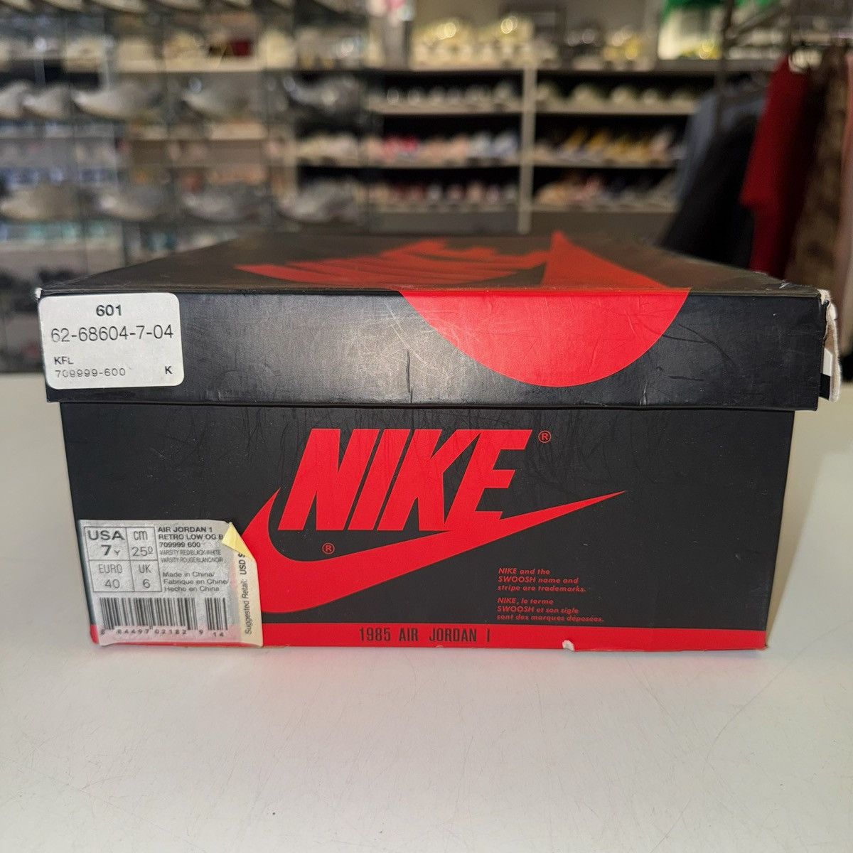 Jordan Brand Size 7Y (8.5W)-Nike Air Jordan 1 Chicago Low 2016 709999-600 Size US 8.5 / IT 38.5 - 7 Thumbnail