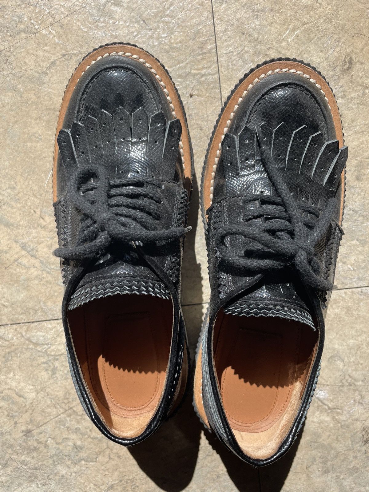 Givenchy Givenchy black patent leather lace up oxfords Size US 5 / IT 35 - 1 Thumbnail