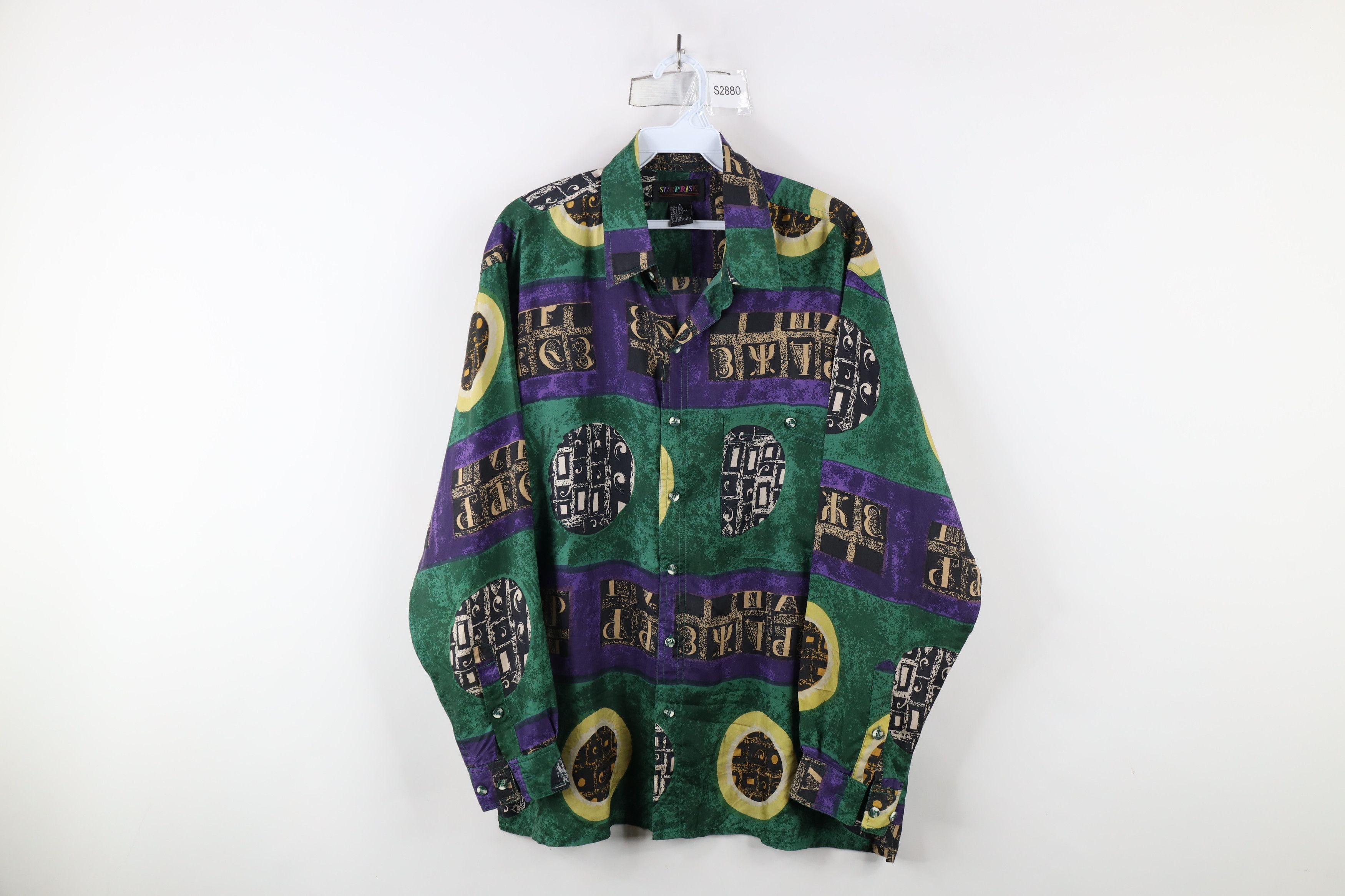 Vintage Vintage 90s Streetwear Geometric Silk Collared Button Shirt Size US M / EU 48-50 / 2 - 1 Thumbnail