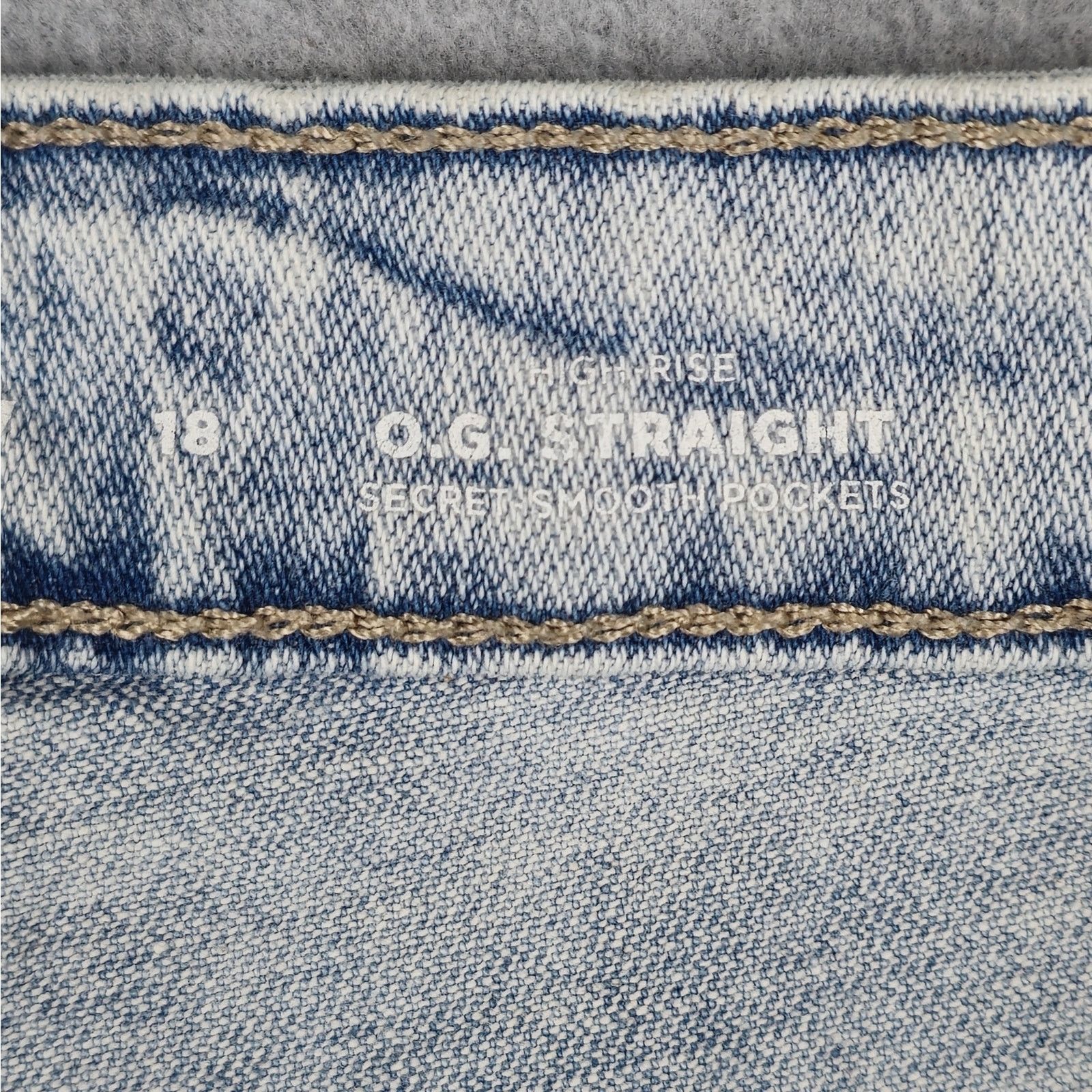 Old Navy Old Navy 18 OG Straight Button Fly Distressed Jeans Raw Hem Size 40" / US 18 - 9 Thumbnail