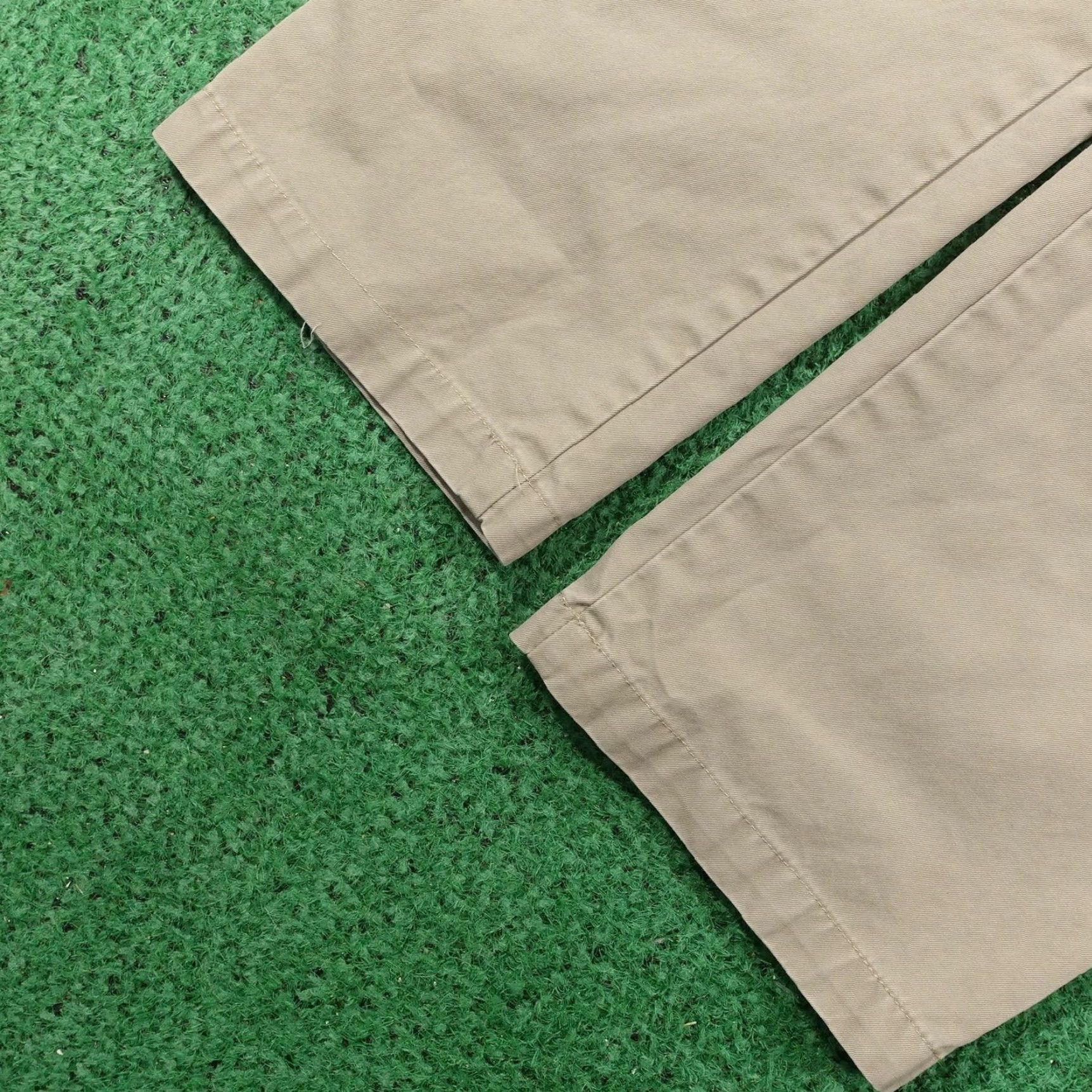 Gap Gap Mens Chino Pants 31x32 Beige Straight Flat Front 100% Cotton Casual Pockets Size US 31 - 3 Thumbnail