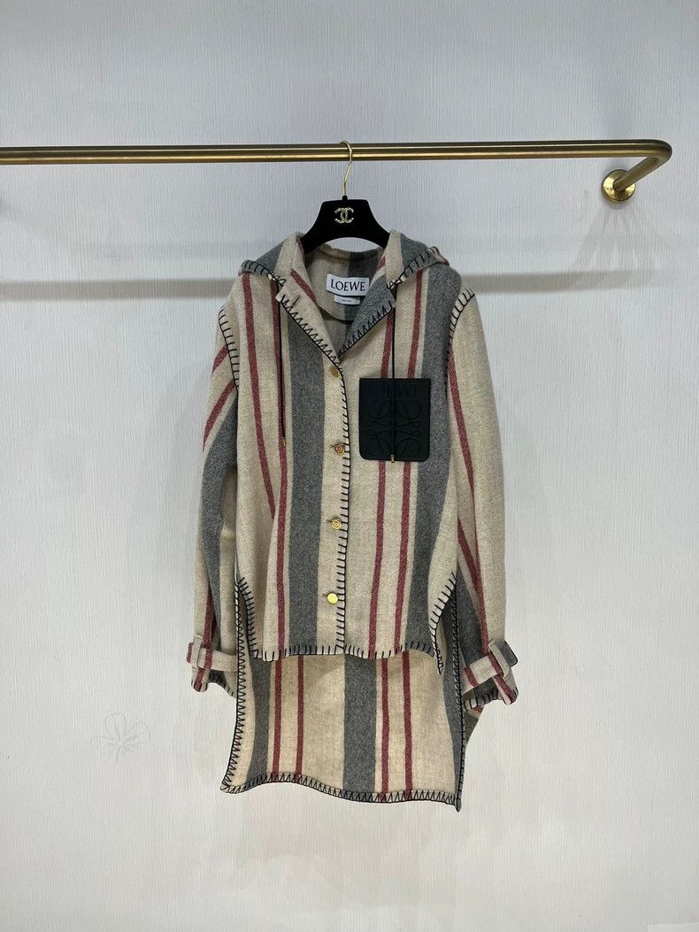 Loewe LOEWE A wool coat with a short front and long back Size XS / US 0-2 / IT 36-38 - 1 Thumbnail