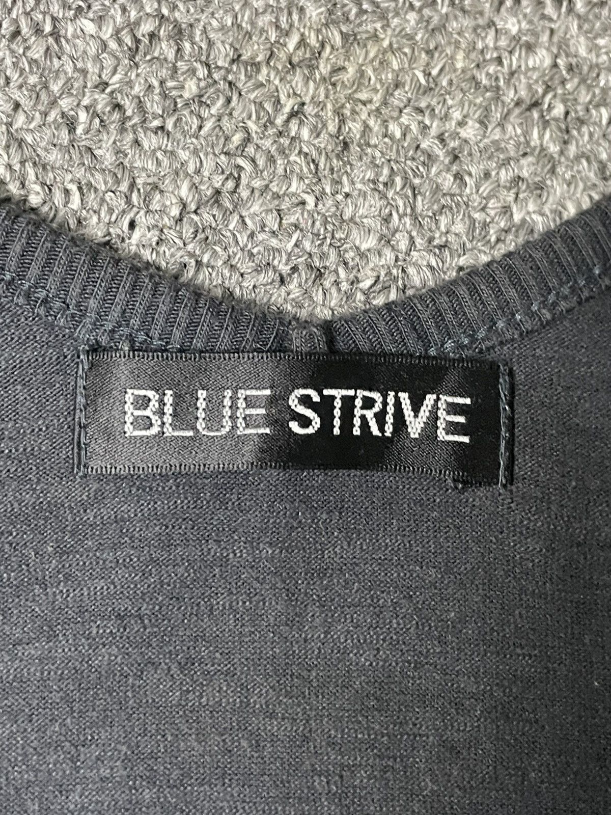 Japanese Brand Blue Strive Brand Printed Tank Tops (63) Size US XXS / EU 40 - 7 Thumbnail