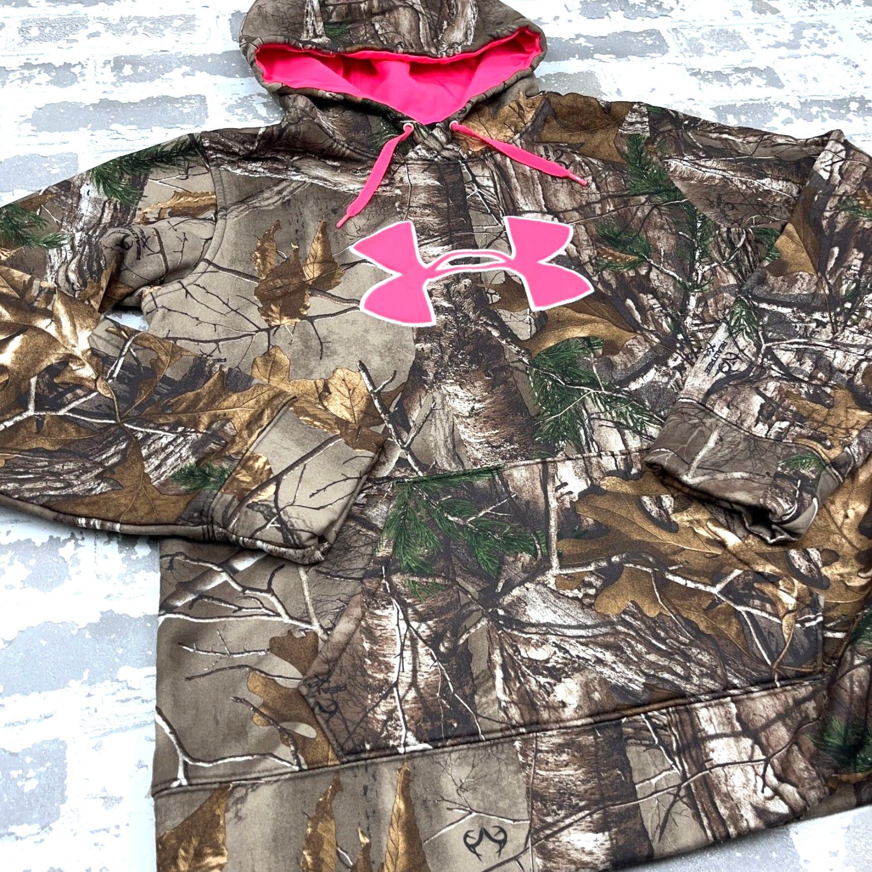 Under Armour Under Armour Hoodie Women M Camo Realtree Pink Logo Sweatshirt Cold Gear Brown Camouflage All Seasons Hooded Pockets Logo Embroidered Relaxed Regular Size M / US 6-8 / IT 42-44 - 3 Thumbnail