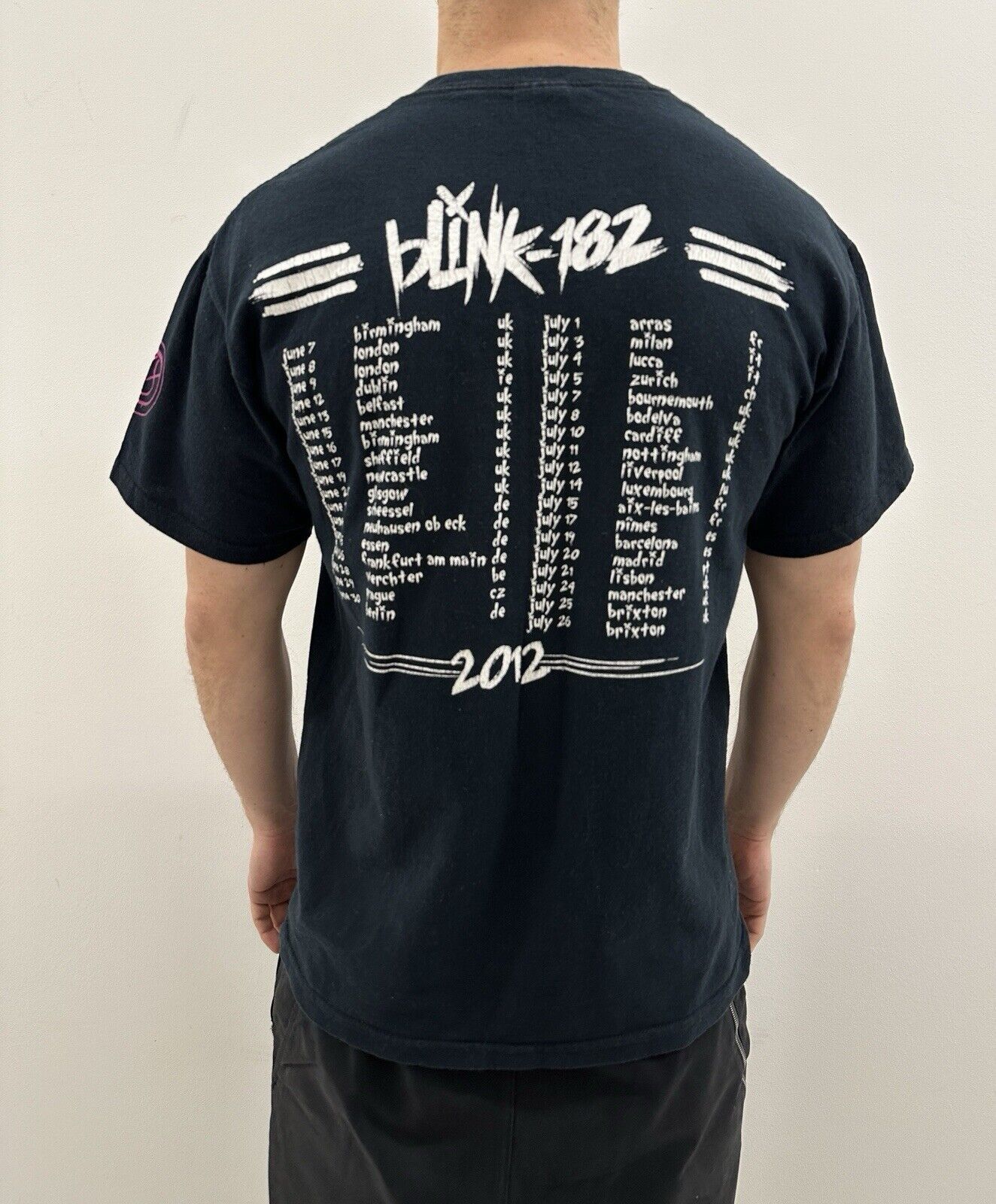 Gildan BLINK-182 20 YEARS ANNIVERSARY 2012 EURO T-SHIRT OFFICIAL Size US M / EU 48-50 / 2 - 2 Thumbnail
