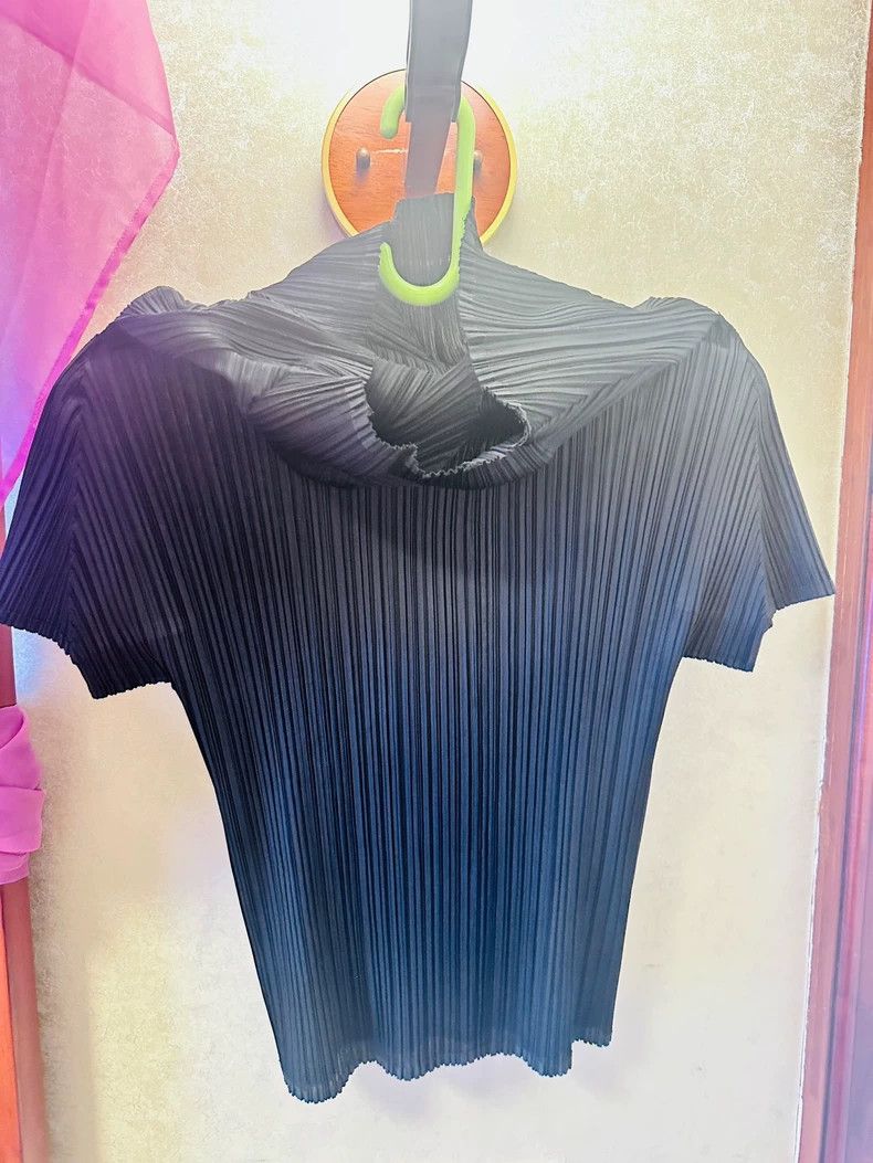 Issey Miyake Issey Miyake Black flower bud top Size S / US 4 / IT 40 - 3 Thumbnail